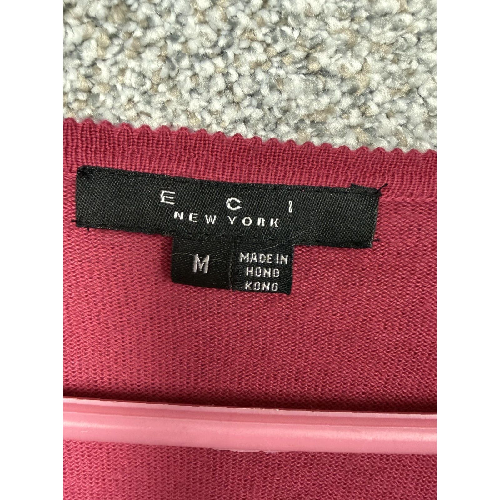 Vintage VINTAGE ECI New York Sweater Shirt Women M Pink Ombre Solid Lightweight Knit V-Neck Raglan Long Sleeve 100% Acrylic Mens? Womens? Size M / US 6-8 / IT 42-44 - 5 Thumbnail