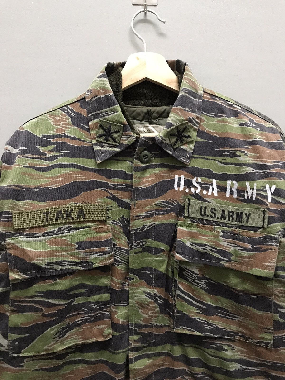 Guerrilla Group Vintage 60s U.S Army Tiger Stripe Camo Jacket Size US L / EU 52-54 / 3 - 5 Thumbnail