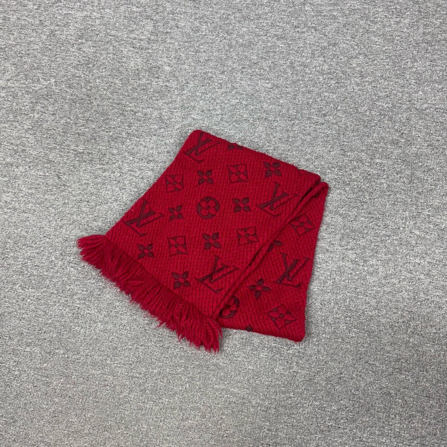 Louis Vuitton louis vuitton red wool logo scarf Size ONE SIZE - 1 Thumbnail