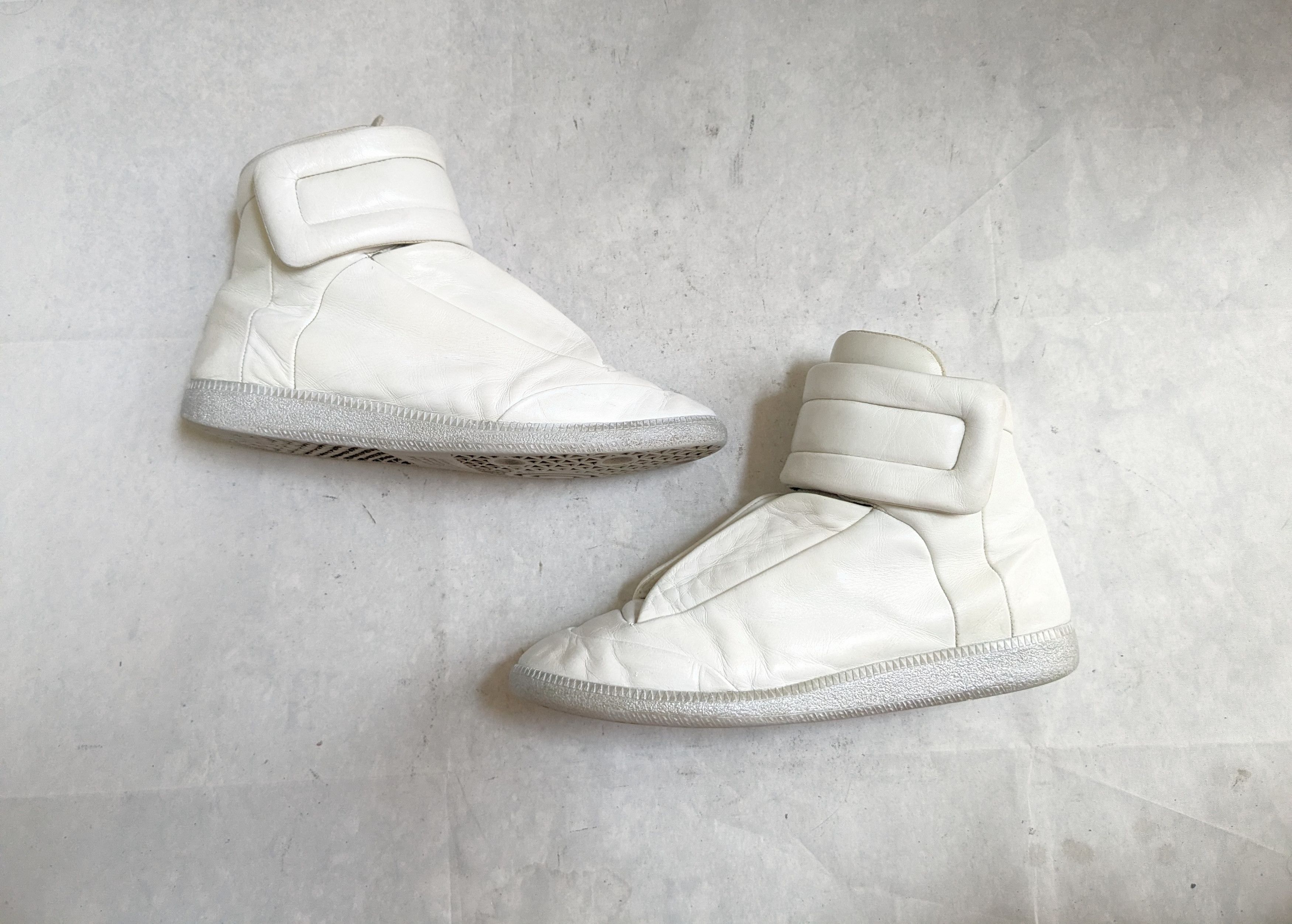 Maison Margiela Maison Margiela Future White Silver 9 42 High Tops Size US 9 / EU 42 - 1 Thumbnail