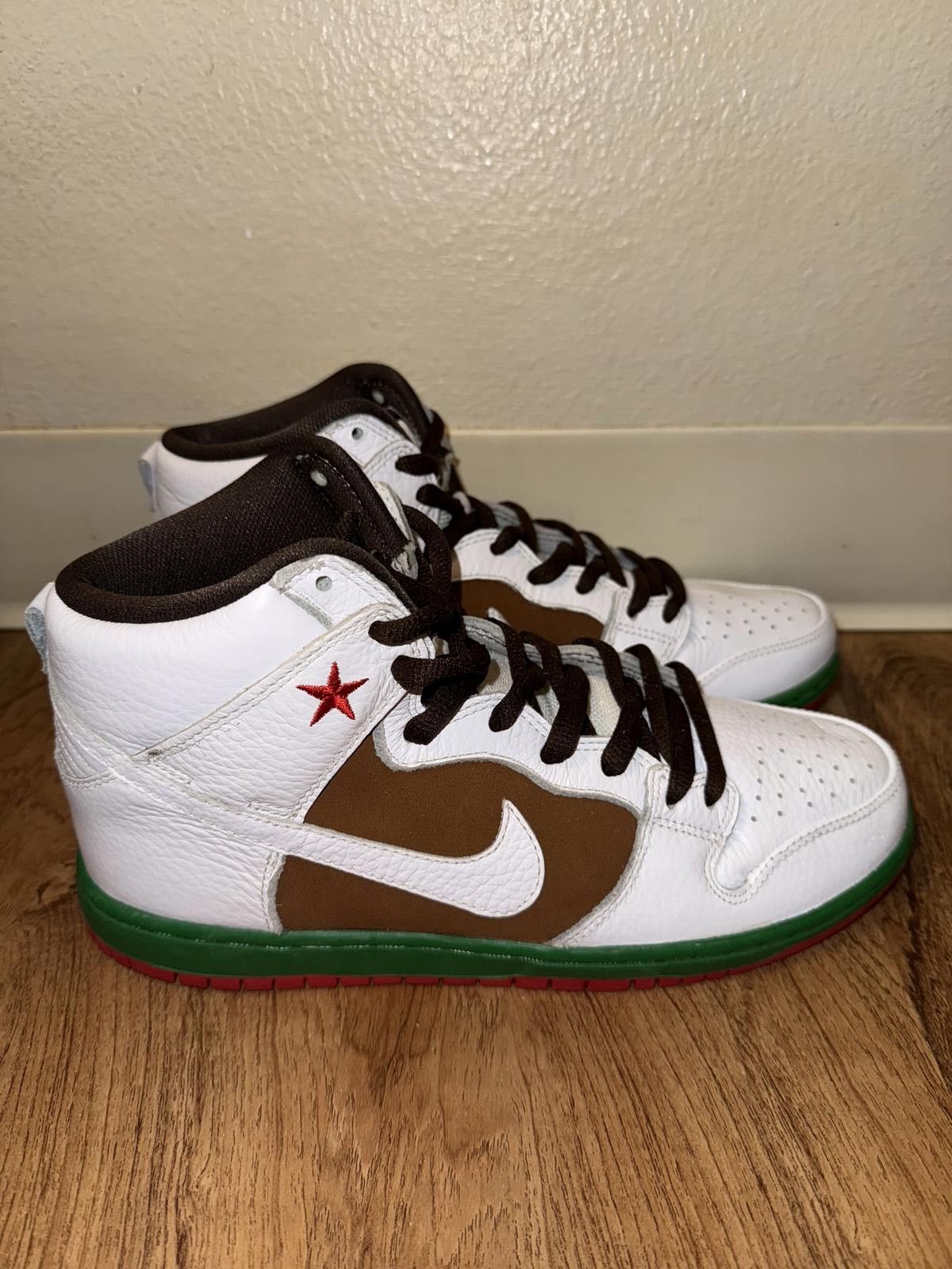 Nike Nike Dunk SB Cali 2014 Size US 9.5 / EU 42-43 - 1 Thumbnail