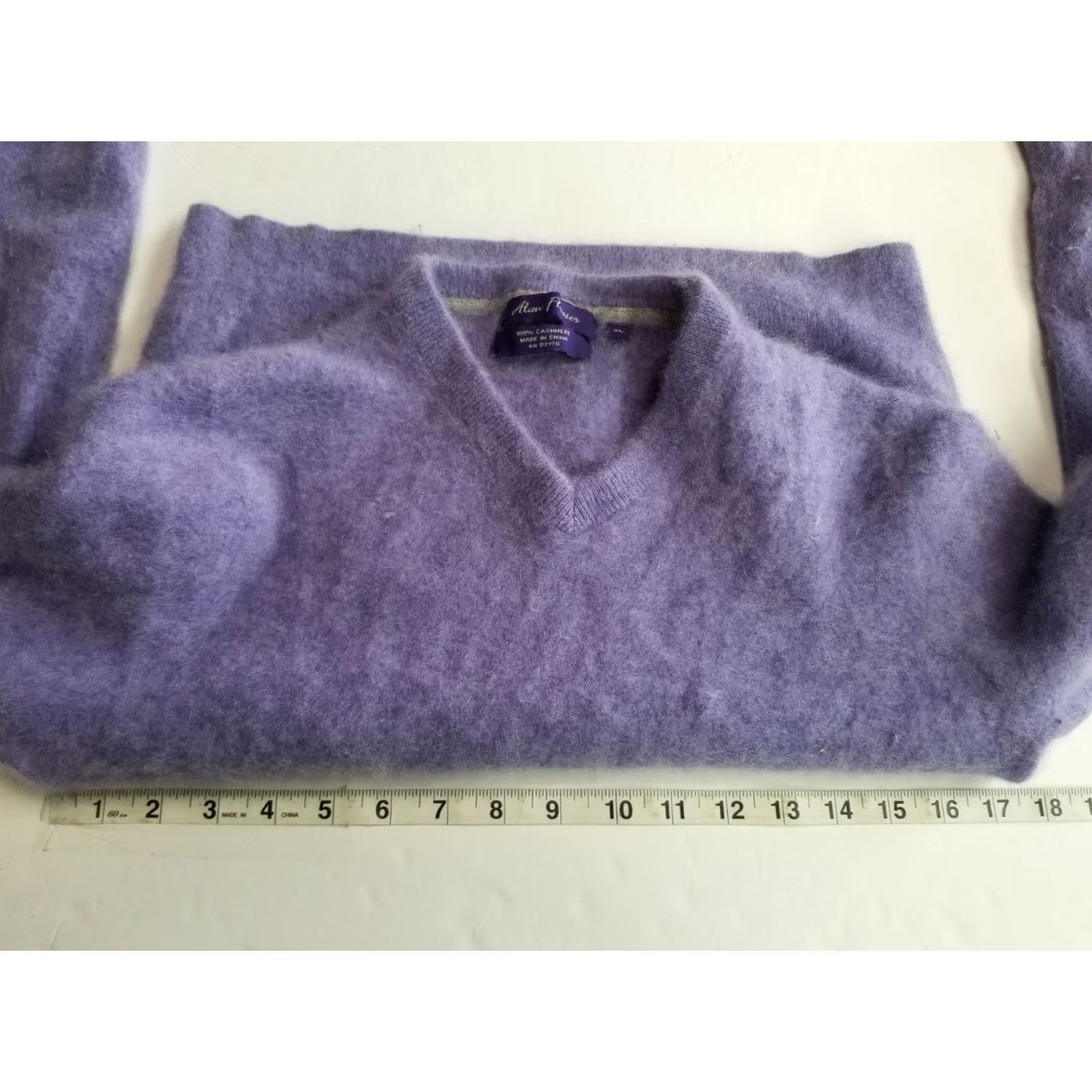 Vintage Alan Flusser Purple 100% Cashmere Sweater Women Size S/M Pullover V-Neck Long Sleeve Per Measurements Pic Size S / US 4 / IT 40 - 3 Thumbnail
