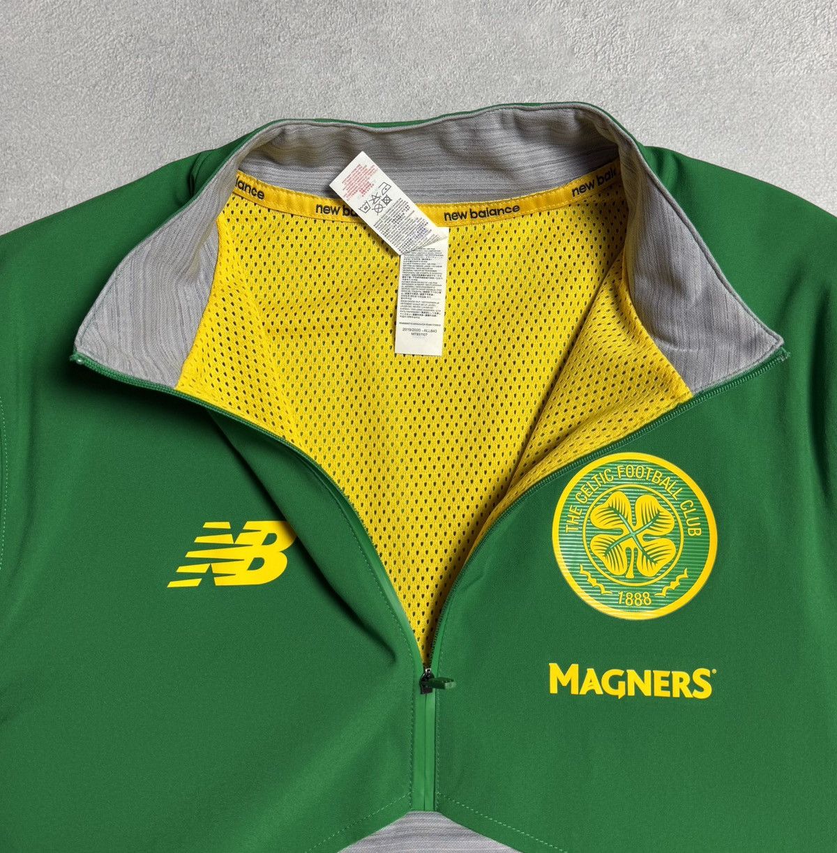 New Balance Celtic 2019 2020 Training Football Soccer Top New Balance Size US S / EU 44-46 / 1 - 10 Thumbnail