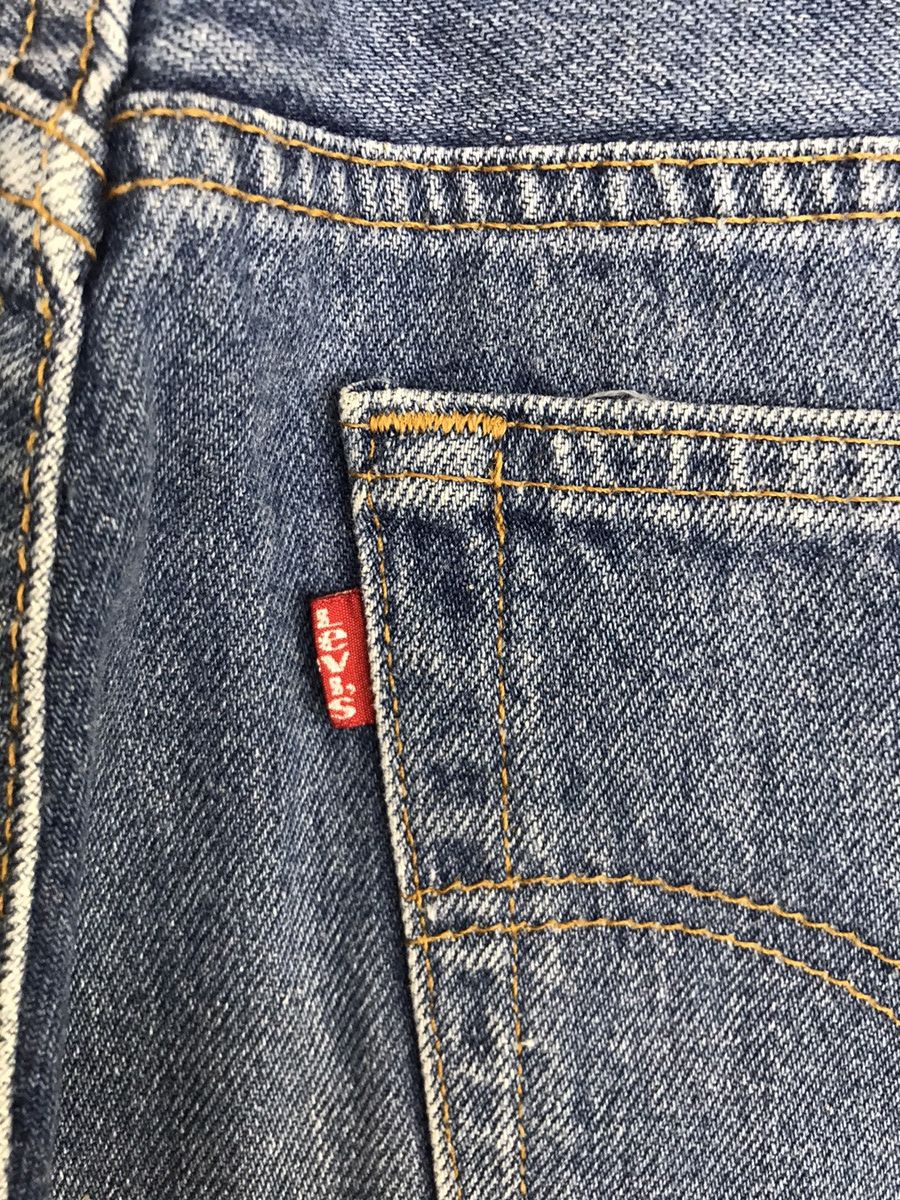 Levi's VL208 Vintage Levis 501 Medium Wash Jeans Size US 28 / EU 44 - 12 Thumbnail