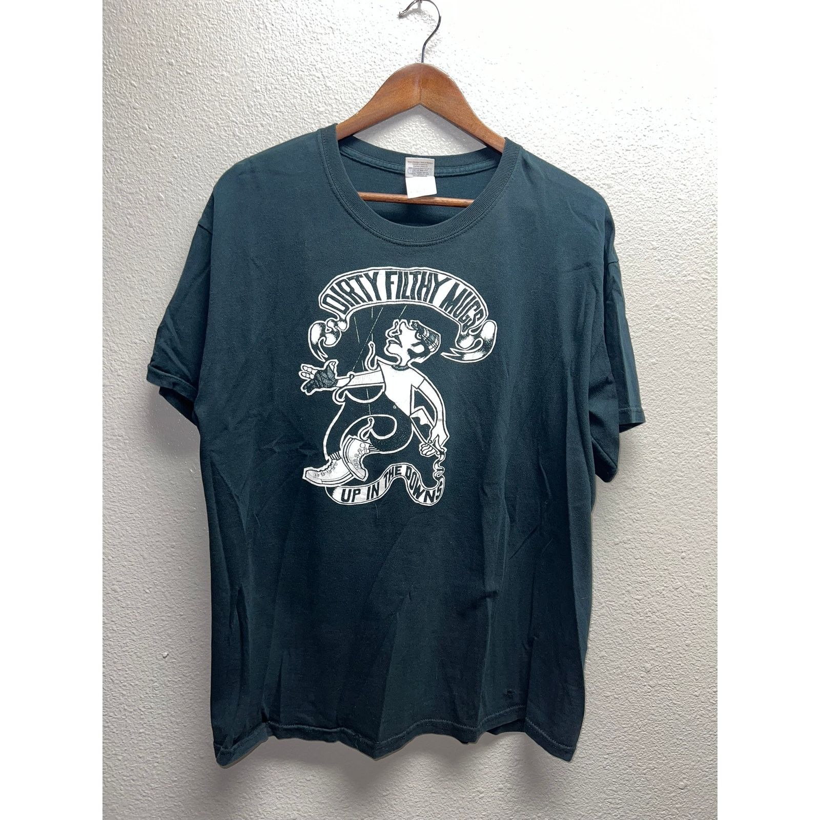 Gildan Dirty Filthy Mugs Shirt Up In The Downs Album Tour Band Tee Size US L / EU 52-54 / 3 - 1 Thumbnail