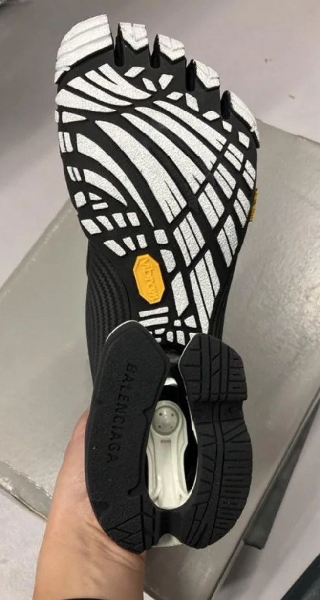 Balenciaga Vibram Five Fingers Flex Toe High-top Sneakers Size US 10 / EU 43 - 3 Thumbnail