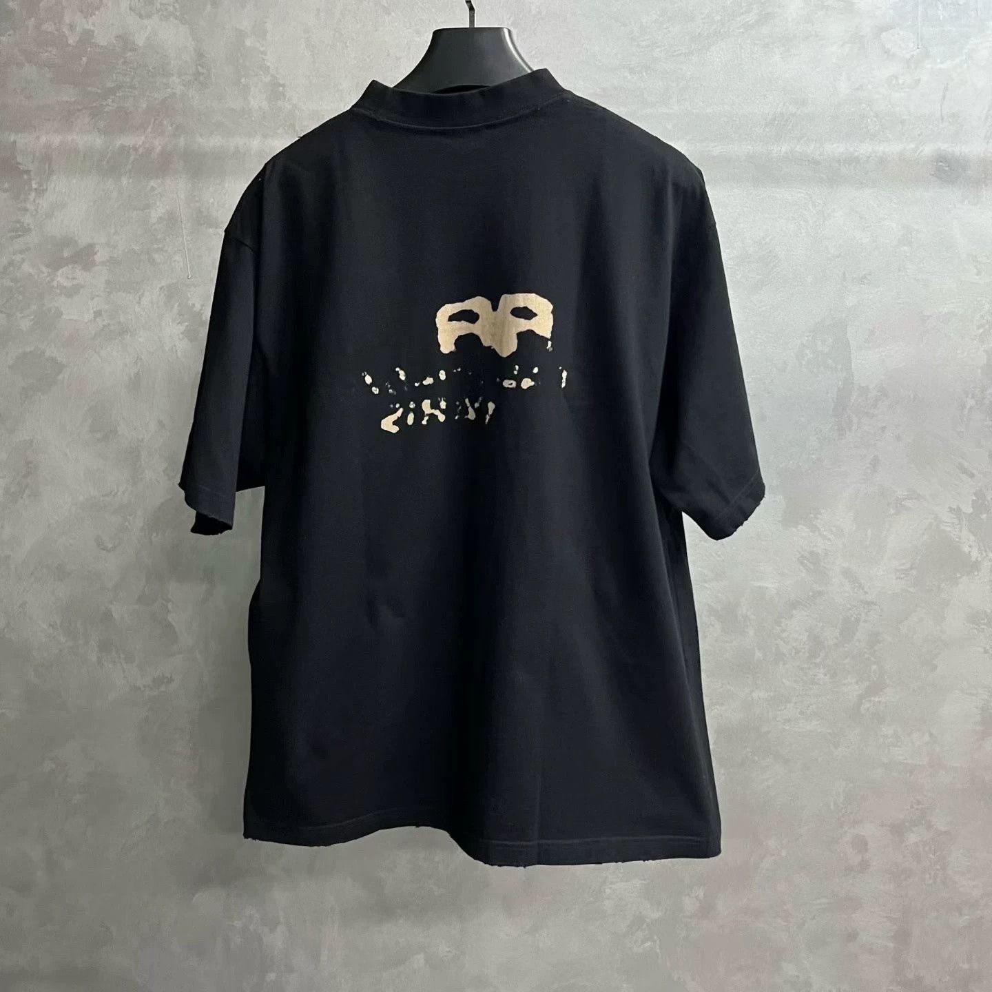 Balenciaga Balenciaga Black Letter Print Crew Neck T-shirt Size US M / EU 48-50 / 2 - 2 Thumbnail