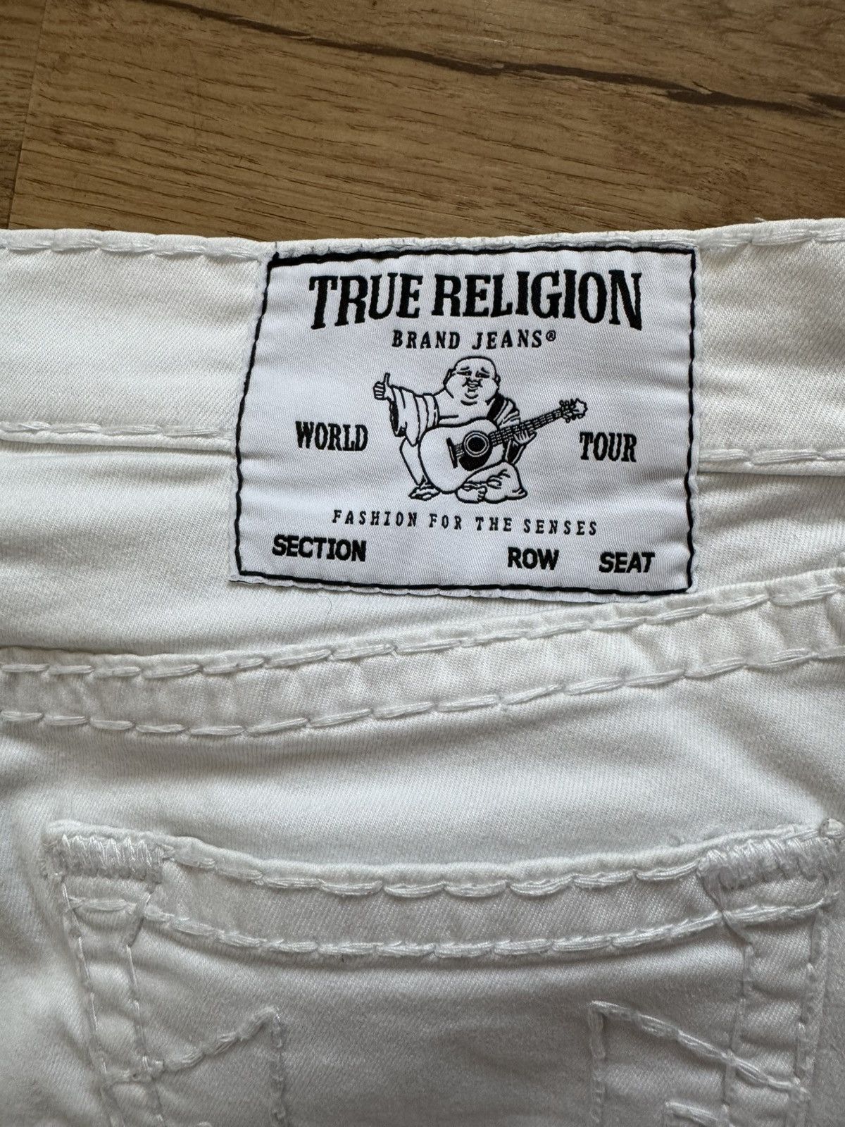 True Religion True Religion Relaxed Skinny White Jeans Size US 30 / EU 46 - 3 Thumbnail