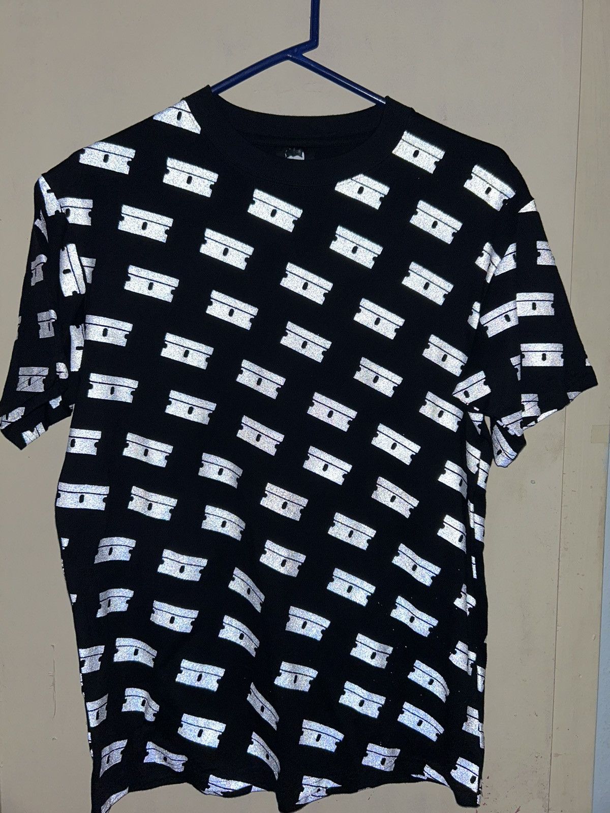 G59 Records G59 Records All Over Razor T-Shirt 3M Reflective Size US S / EU 44-46 / 1 - 1 Thumbnail