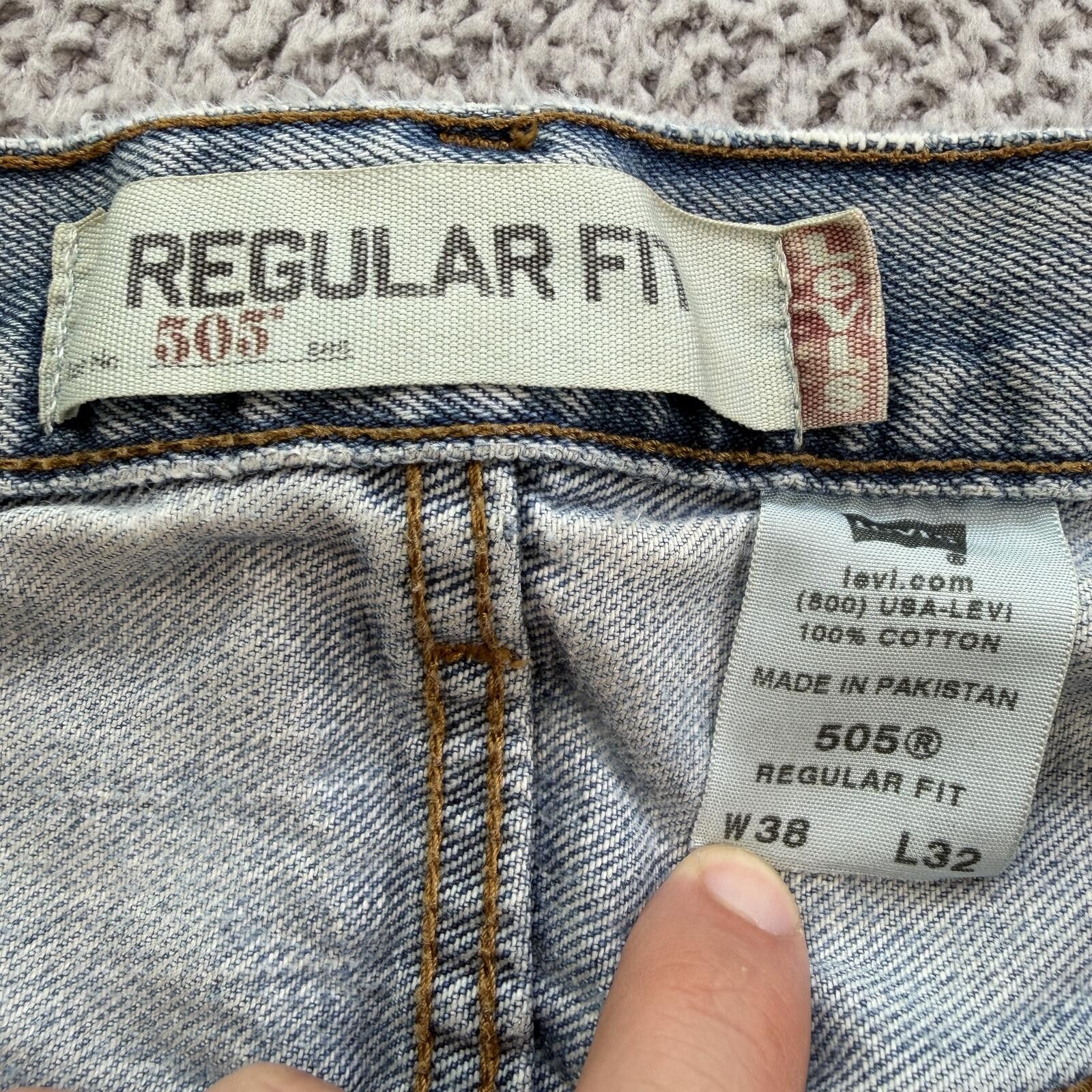 Levi's Vintage Levi’s 505 Light Wash Baggy Denim Jeans 36x31 Size US 36 / EU 52 - 3 Thumbnail