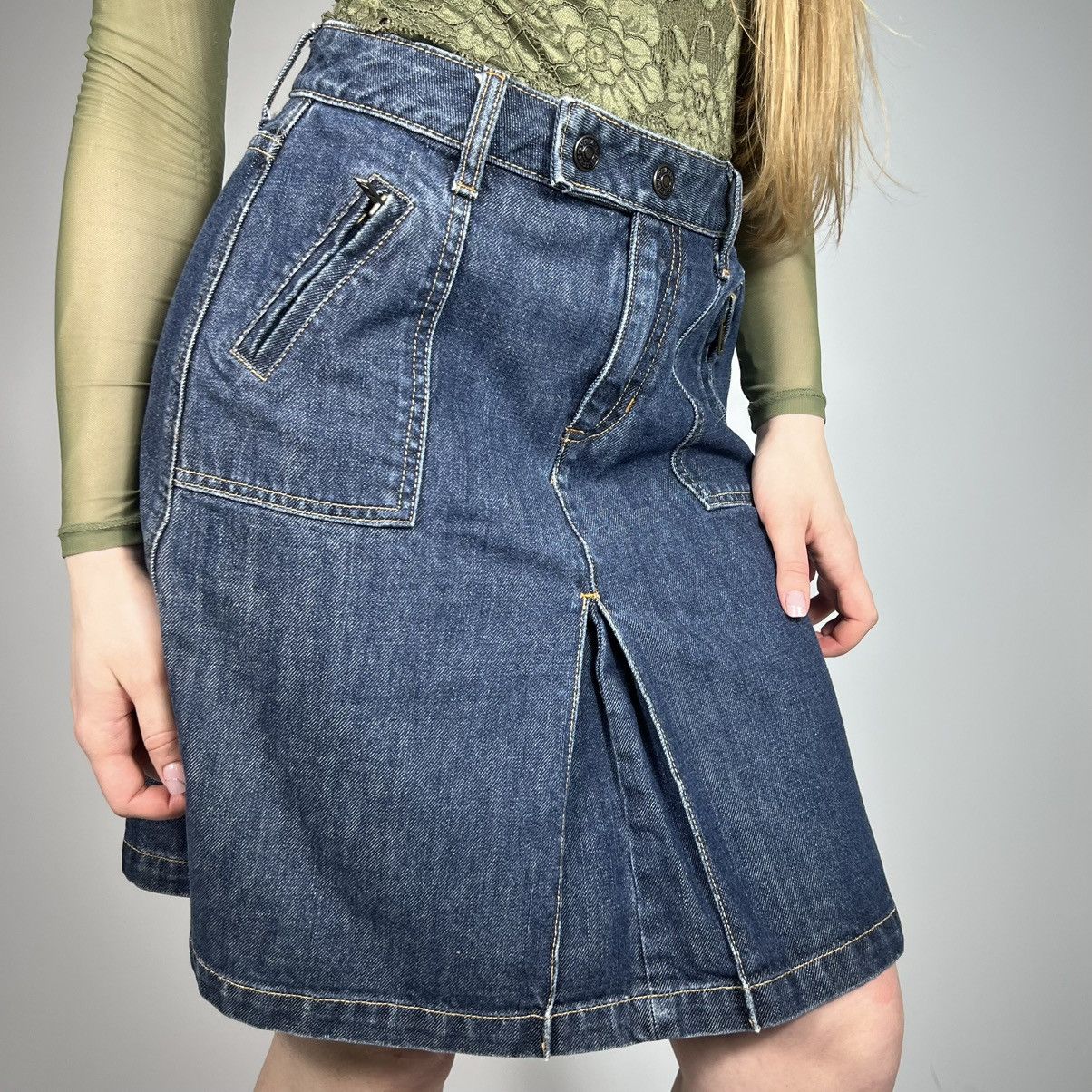 Gap Vintage Y2K GAP Denim Casual Retro Midi Skirt Size 26" / US 2 / IT 38 - 1 Thumbnail