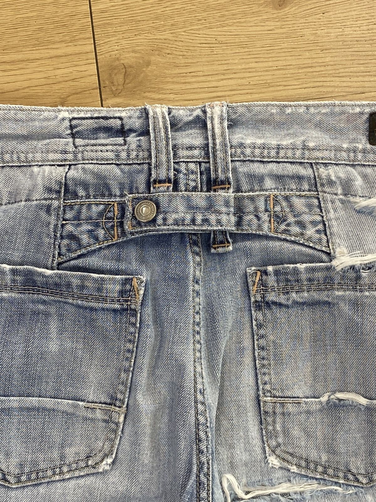 Japanese Brand Japanese Brand Blue Wash Style Bush Pants Buckle Back Jeans Size US 30 / EU 46 - 5 Thumbnail