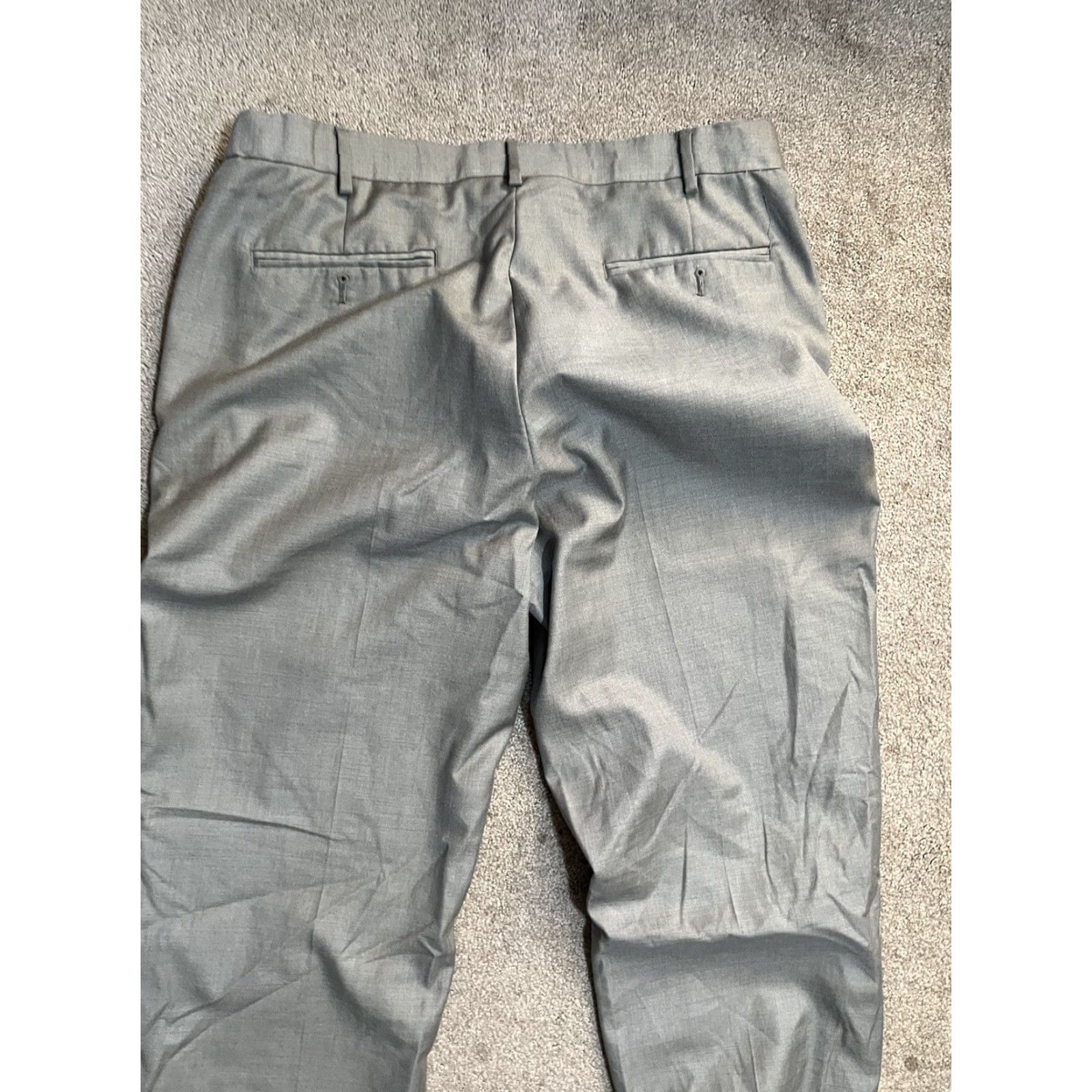 Croft & Barrow Croft & Barrow Pants Mens 38x30 Gray Relaxed Fit Flat Front Trousers Solid Khakis Size US 38 / EU 54 - 4 Thumbnail