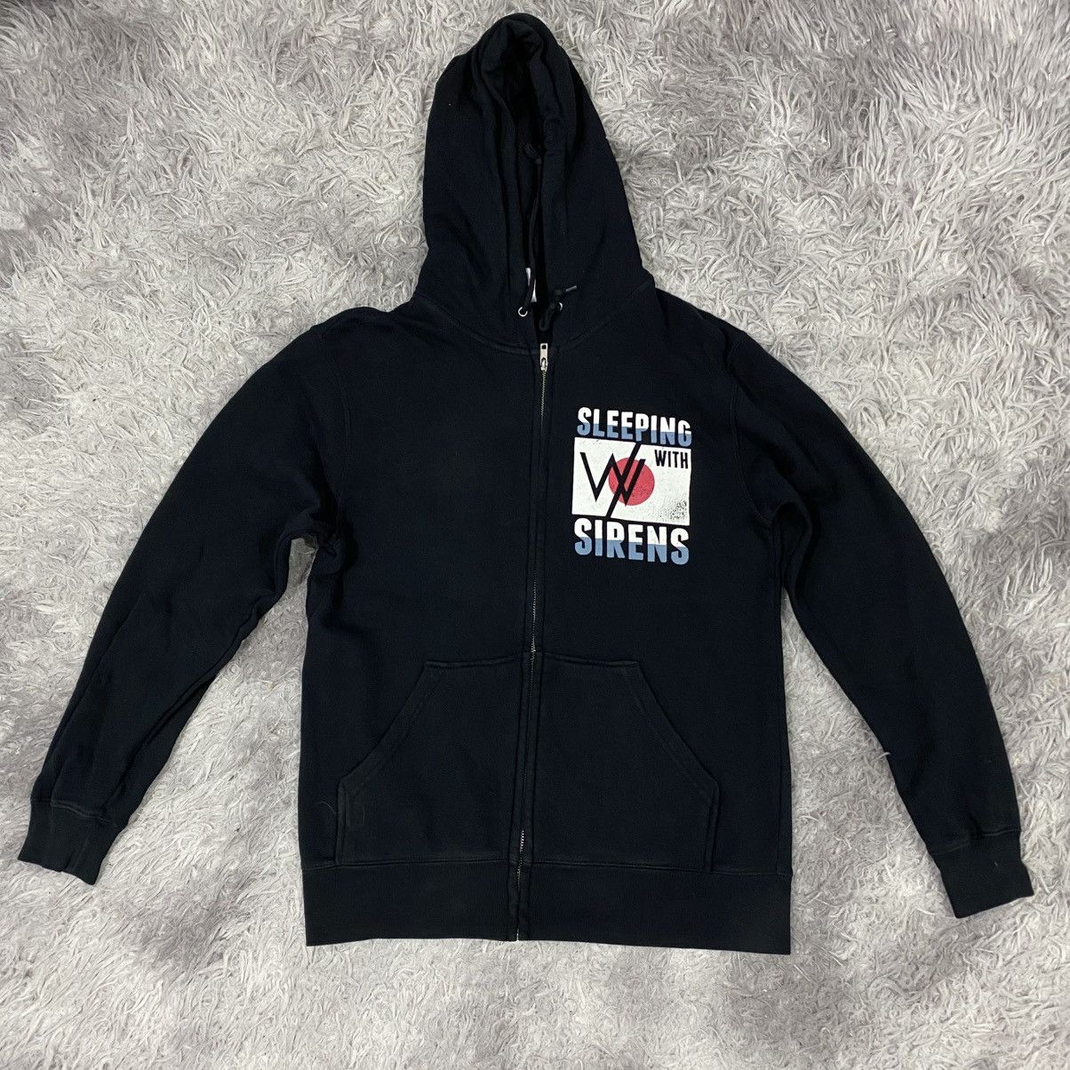 Band Tees Band hoodie sleeping with sirens tour Size US M / EU 48-50 / 2 - 2 Thumbnail