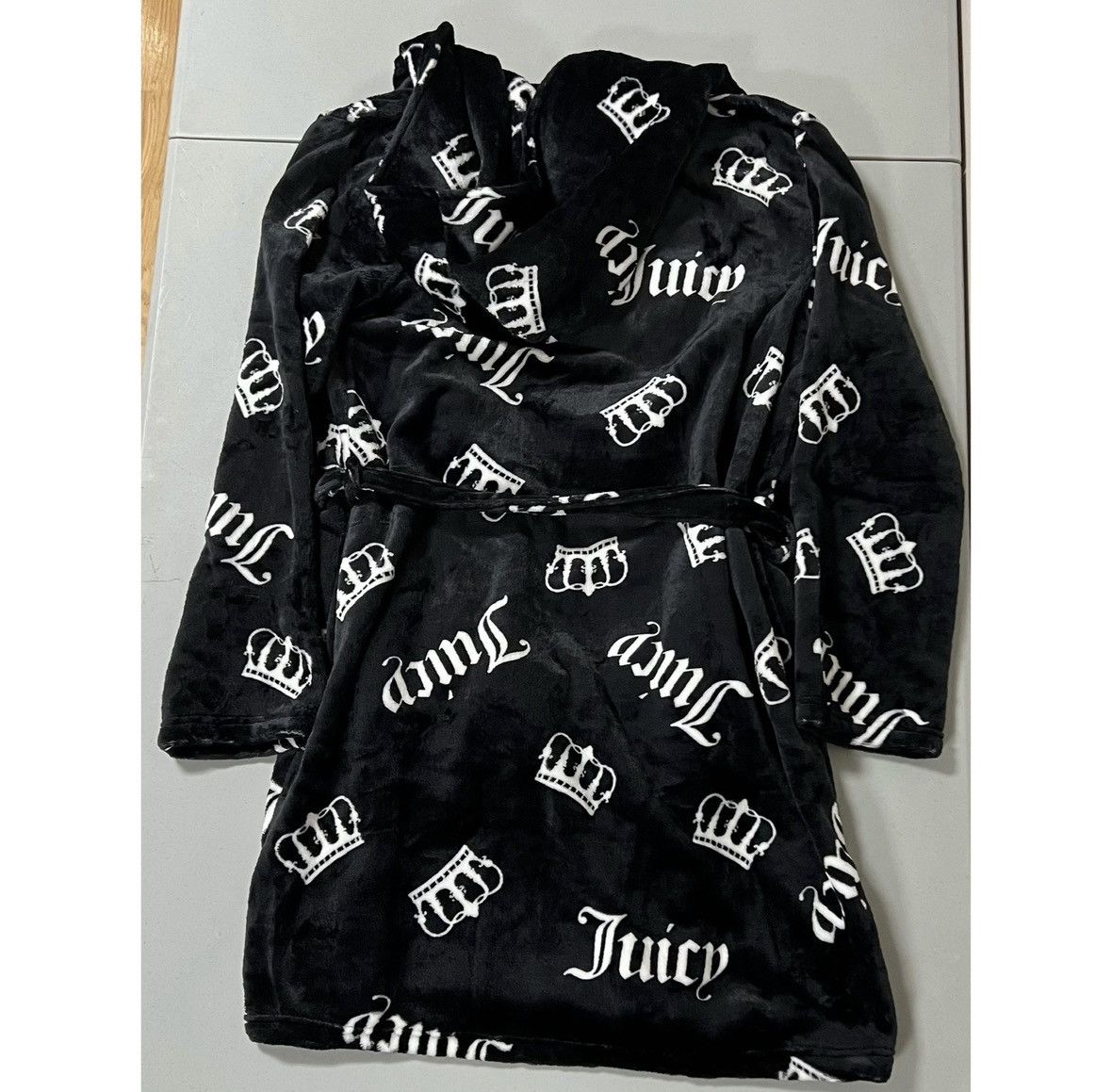 Juicy Couture Juicy Couture Black Y2K Plush Spa Robe Bathrobe Size S/M 👑✨ Size ONE SIZE - 4 Thumbnail