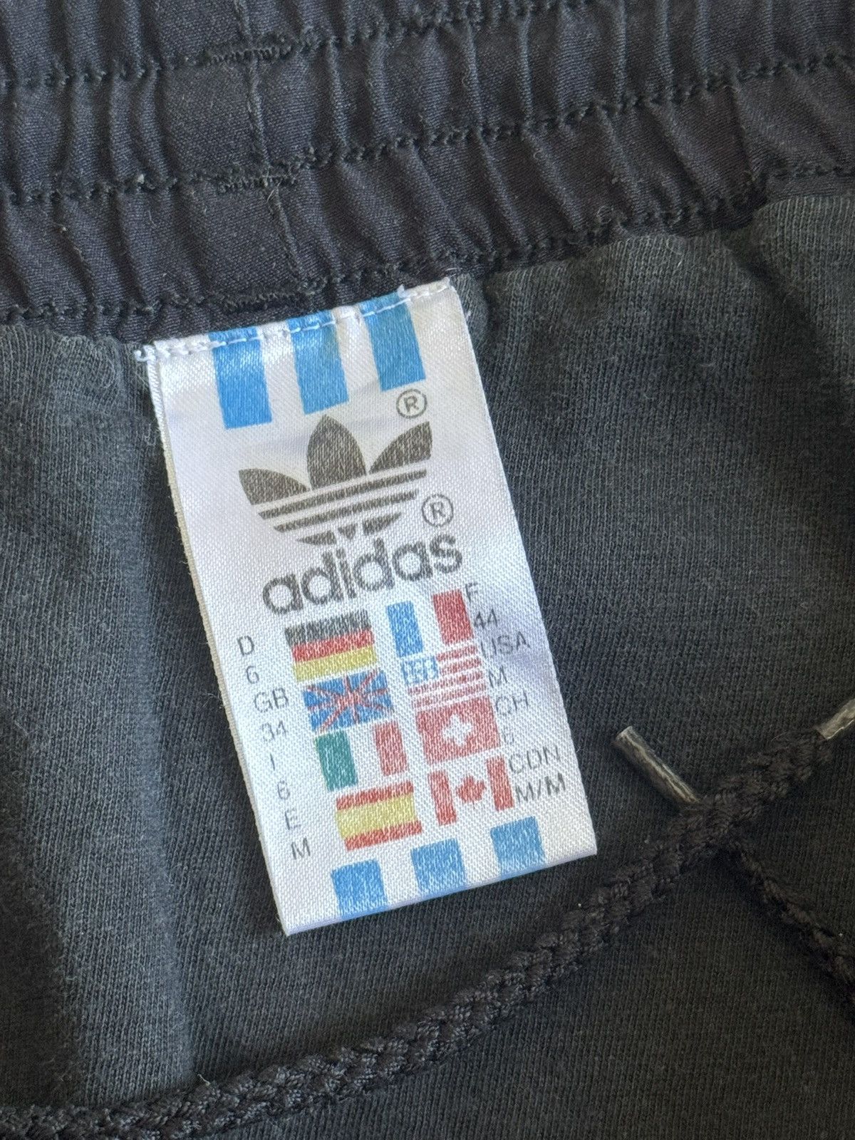 Adidas Adidas M/size vintage shorts 🩳 90s casual retro sprinter Size US 32 / EU 48 - 6 Thumbnail