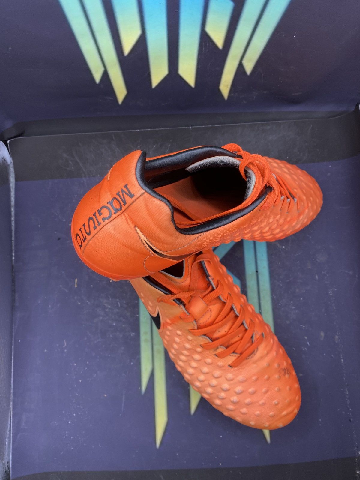 Nike Nike magistas Size US 7 / EU 40 - 2 Thumbnail