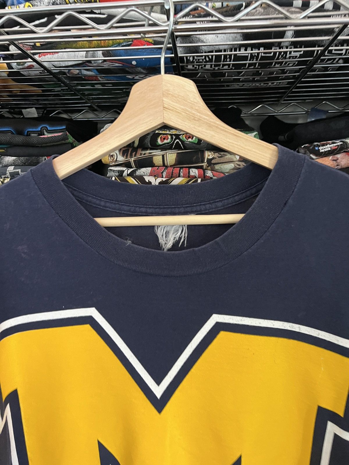 NCAA 90s Michigan Wolverines Team Tee Size US XL / EU 56 / 4 - 4 Thumbnail