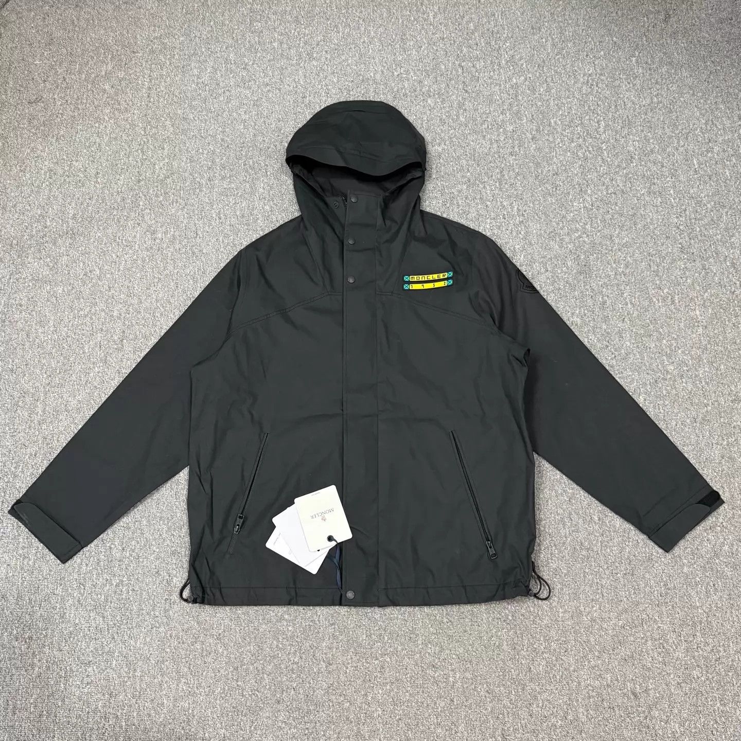 Moncler Moncler Black Chest Logo Shell Jacket 3 Size M / US 6-8 / IT 42-44 - 1 Thumbnail