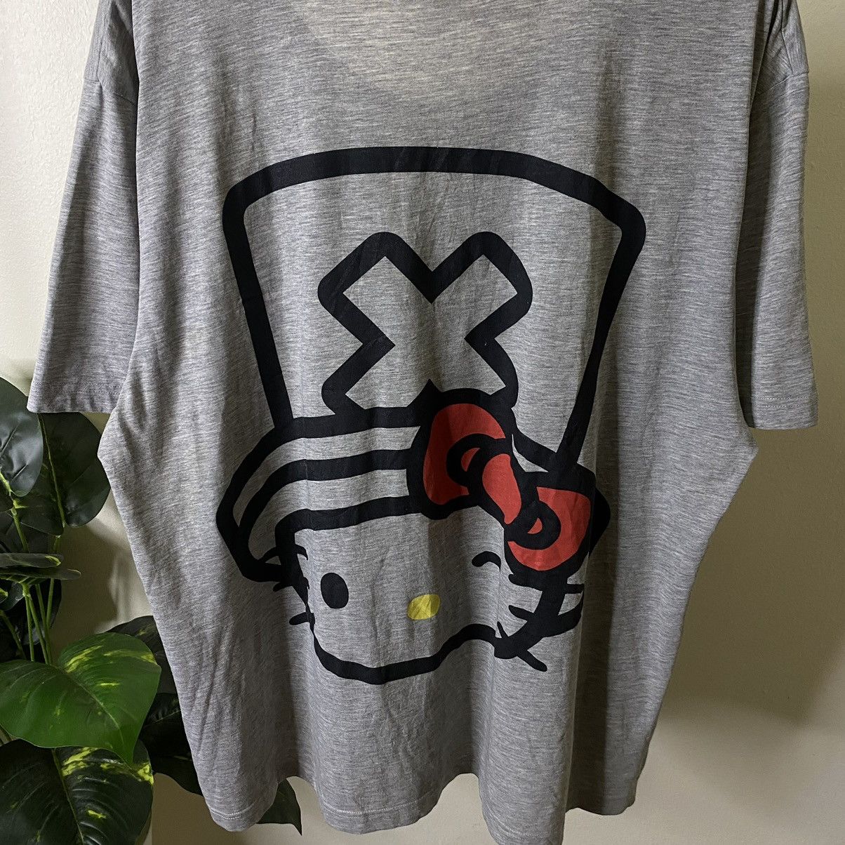 Anime × Japanese Brand × One Piece Vintage Y2K Hello Kitty x One Piece Anime Collaboration Tee Size US XL / EU 56 / 4 - 7 Thumbnail