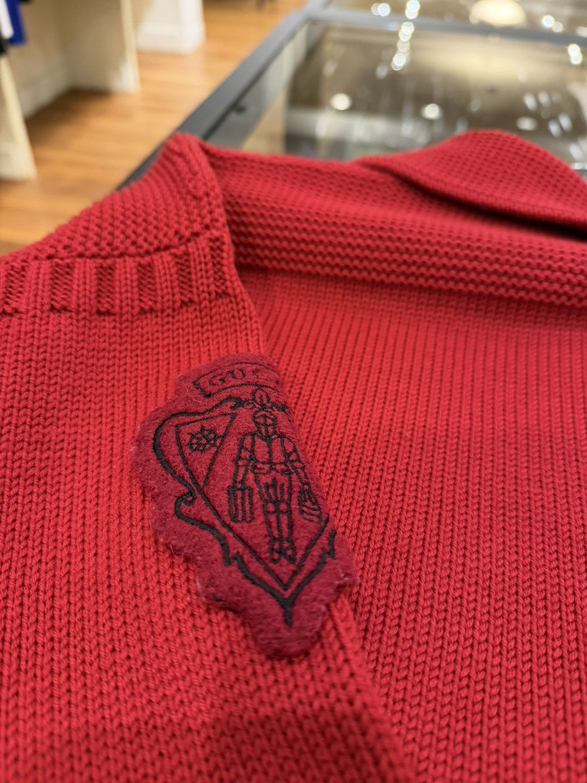 Gucci Gucci Knights Crest Knit Zip Up - Red Size US L / EU 52-54 / 3 - 3 Thumbnail