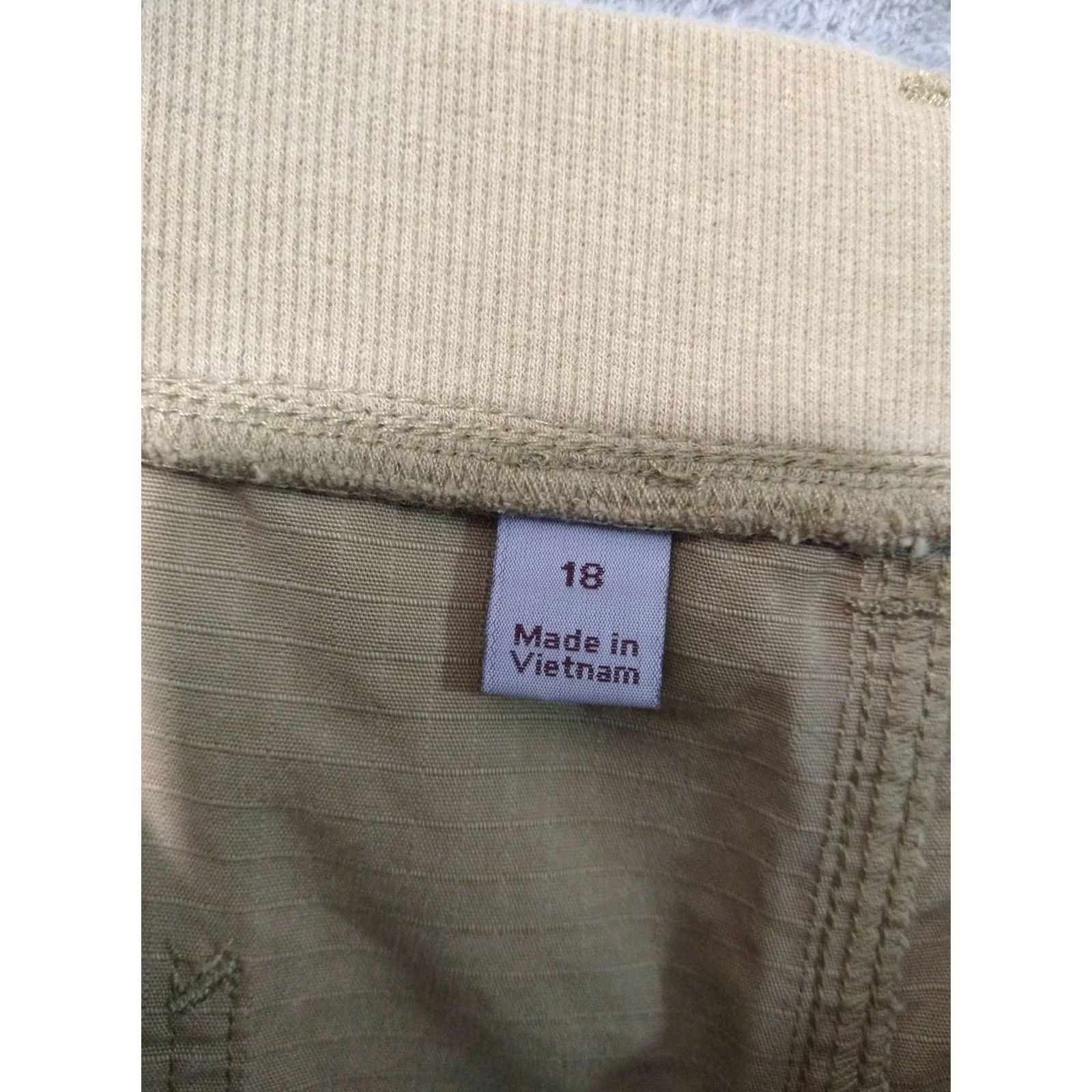 Carhartt Carhartt Shorts Womens 18 Beige Force Rugged Flex Ripstop Work Original Fit Short, Casual, Workwear, 18, Beige, Carhartt, Womens, 9 In inseam Size 40" / US 18 - 7 Thumbnail