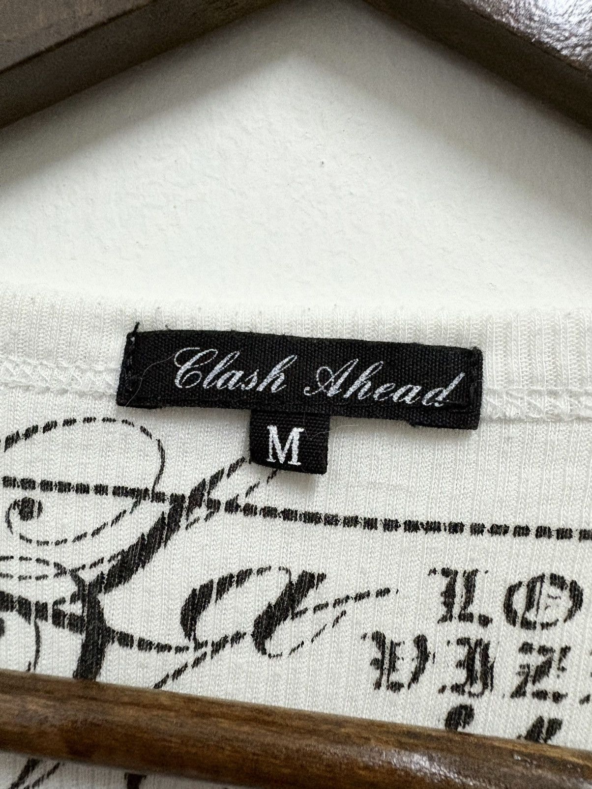 Le Grande Bleu (L.G.B.) 2000’s Clash Ahead - Silver Tribal / Chrome Heart T-Shirt Size US S / EU 44-46 / 1 - 10 Thumbnail