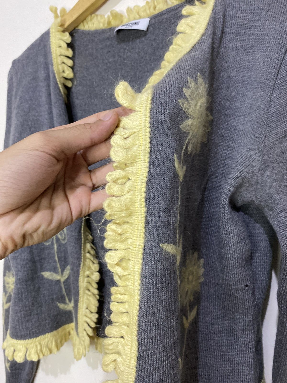 Moschino × Vintage Moschino Women’s Cardigan SunFlower Size M / US 6-8 / IT 42-44 - 5 Thumbnail