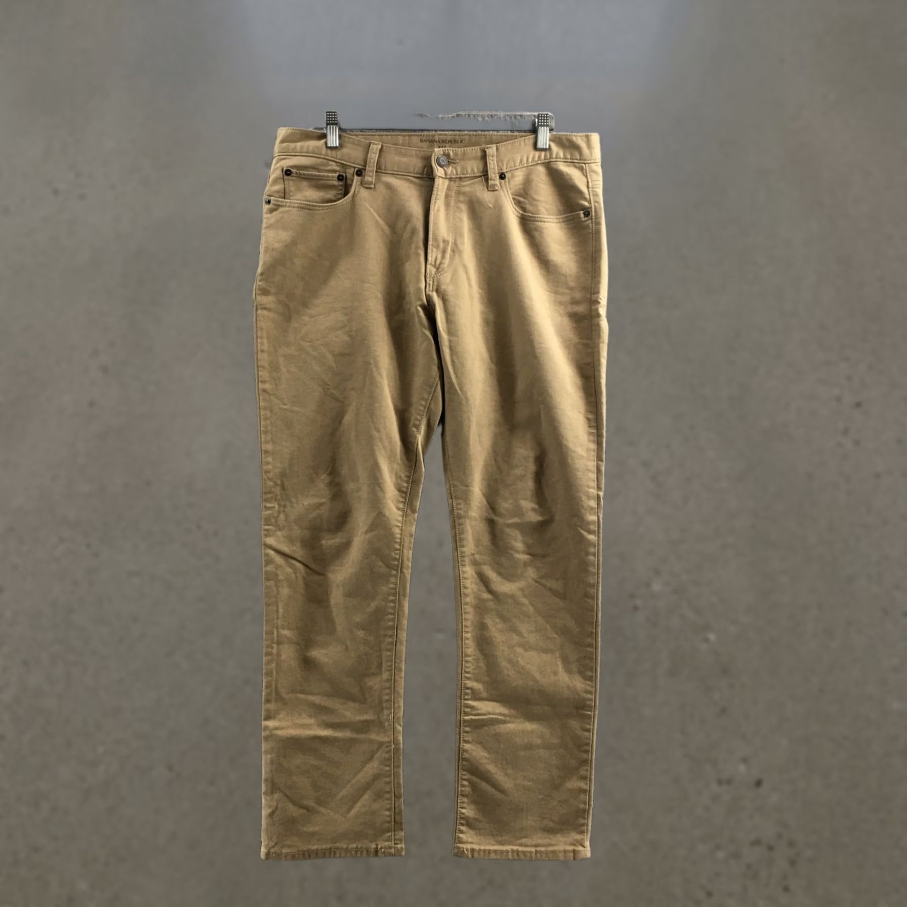 Banana Republic Banana Republic Tapered Pants Mens 34 Beige Slim Fit Mid Rise Khakis 5-Pocket Regular Inseam 28in Straight Leg Boys Mens Size US 34 / EU 50 - 1 Thumbnail