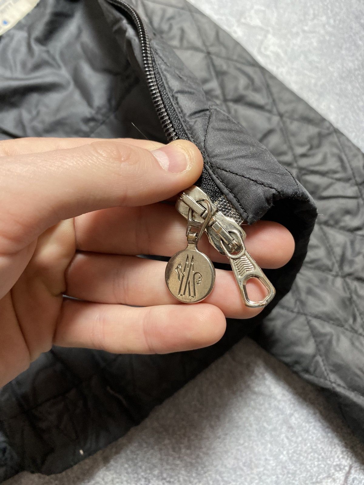 Moncler Moncler quilted jacket vintage 2000x size M Size M / US 6-8 / IT 42-44 - 15 Thumbnail