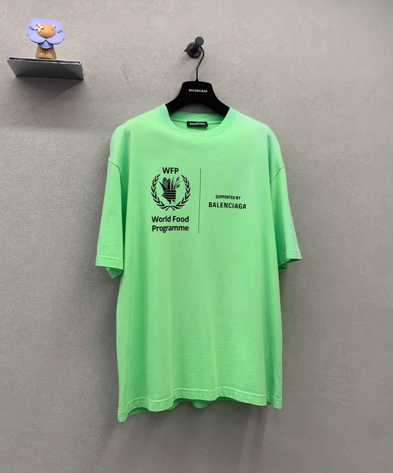 Balenciaga Balenciaga WFP一代 Alphabet Printed Logo Round Neck Short Sl Size US S / EU 44-46 / 1 - 3 Thumbnail