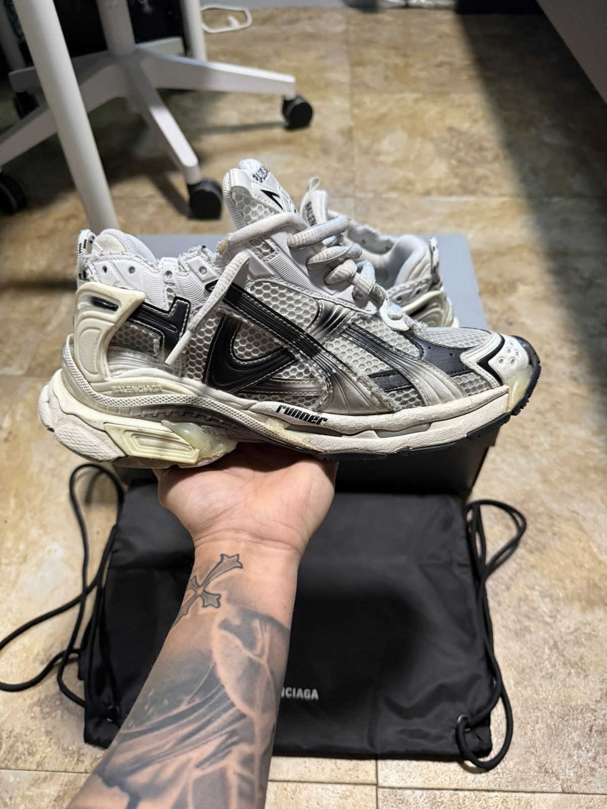 Balenciaga Balenciaga Runner V2 Gradient Size US 7 / EU 40 - 12 Thumbnail