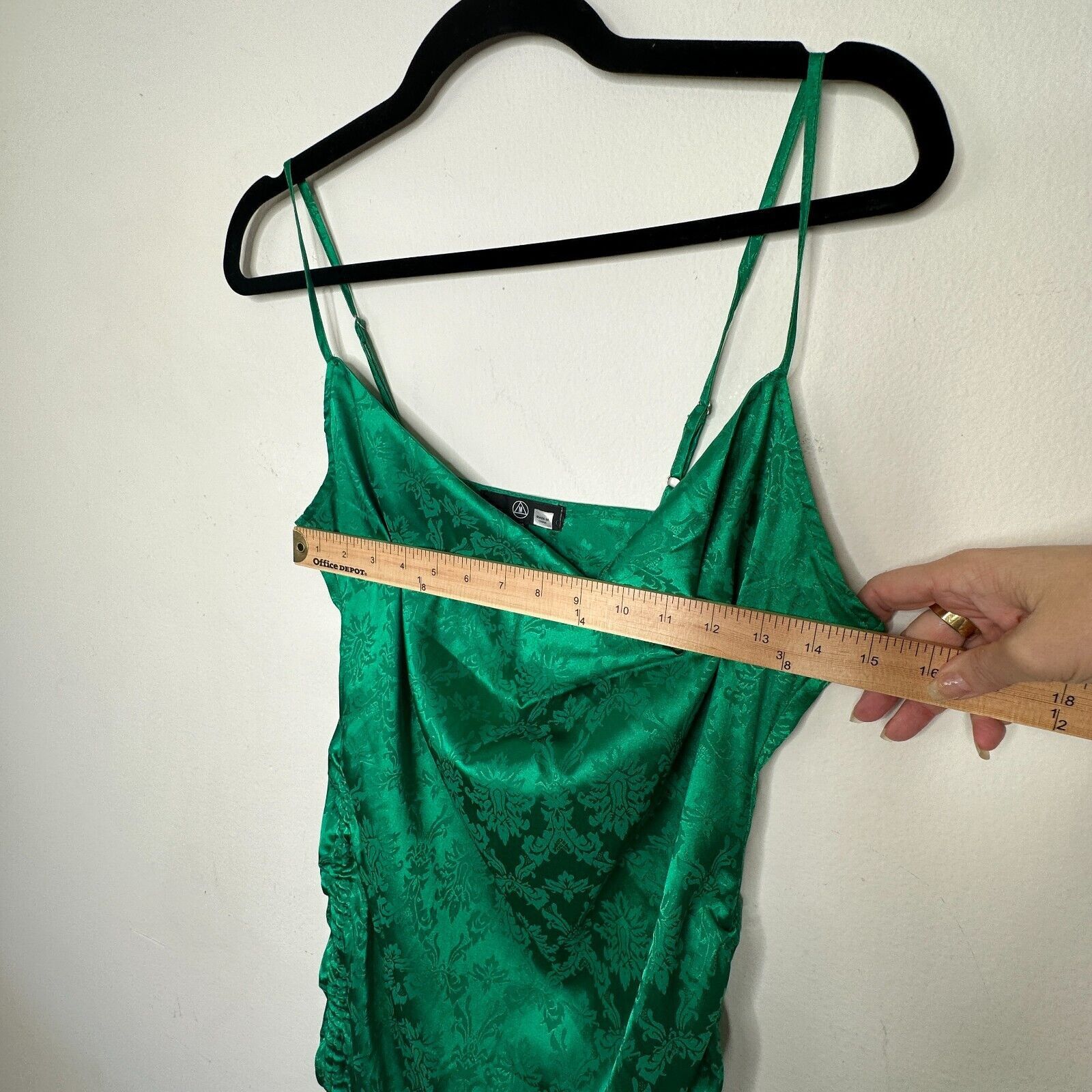 Other Missguided Green Satin Ruche Spaghetti Strap Mini Dress 6 Size M / US 6-8 / IT 42-44 - 9 Thumbnail