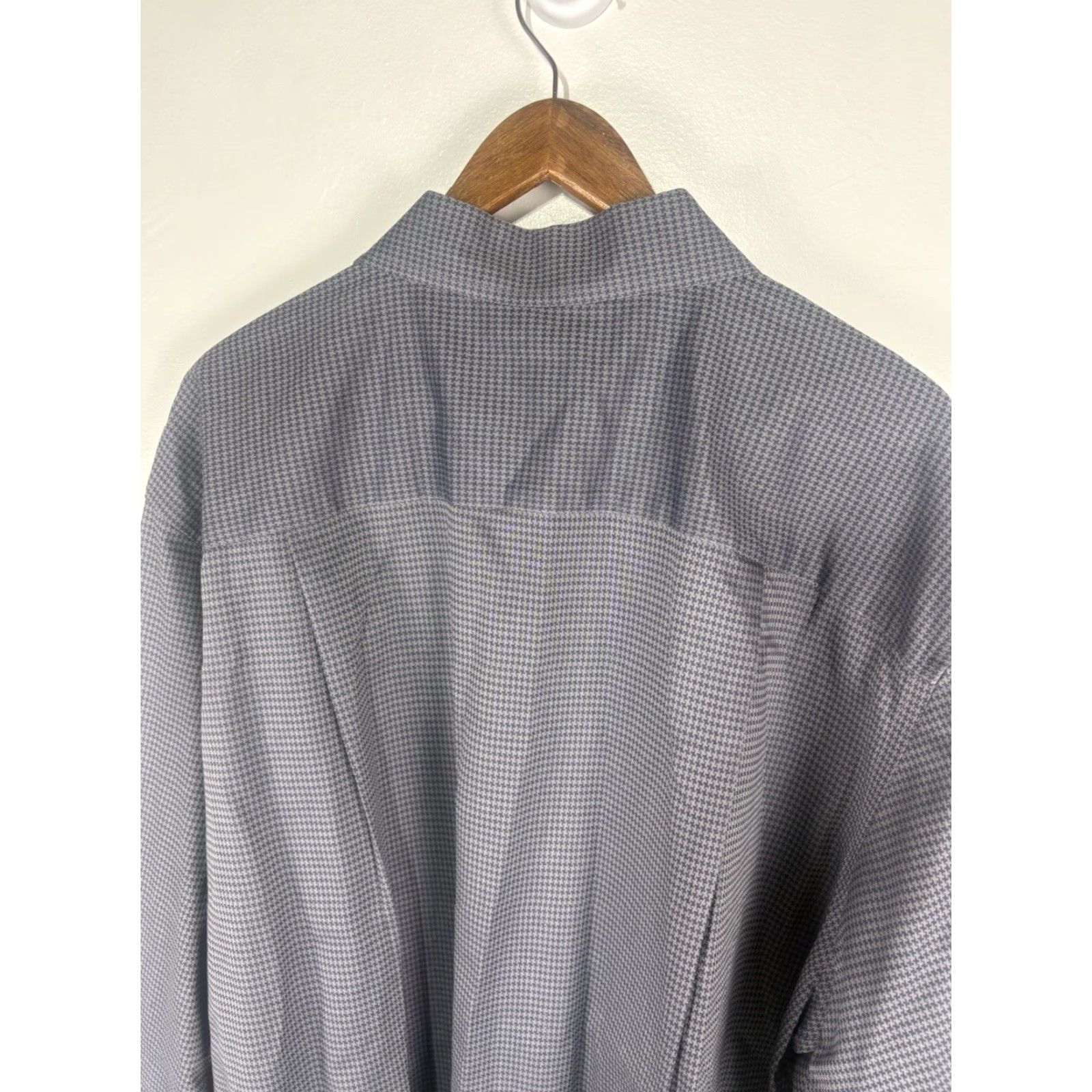 Vintage Rochester Dress Shirt Rochester 100% Egyptian Cotton Button-Down Woven White/Gray Geometric Non-Iron Long Sleeve 36/37T Big & Tall Mens Shirt Size 36R - 5 Thumbnail