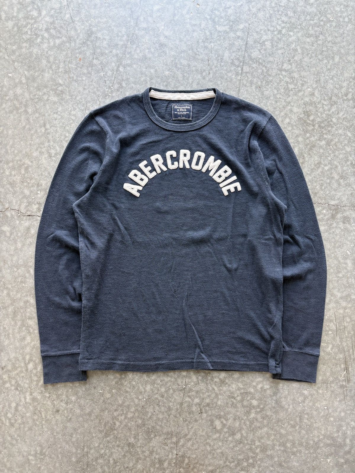 Vintage Y2K Abercrombie and Fitch Longsleeve Tee