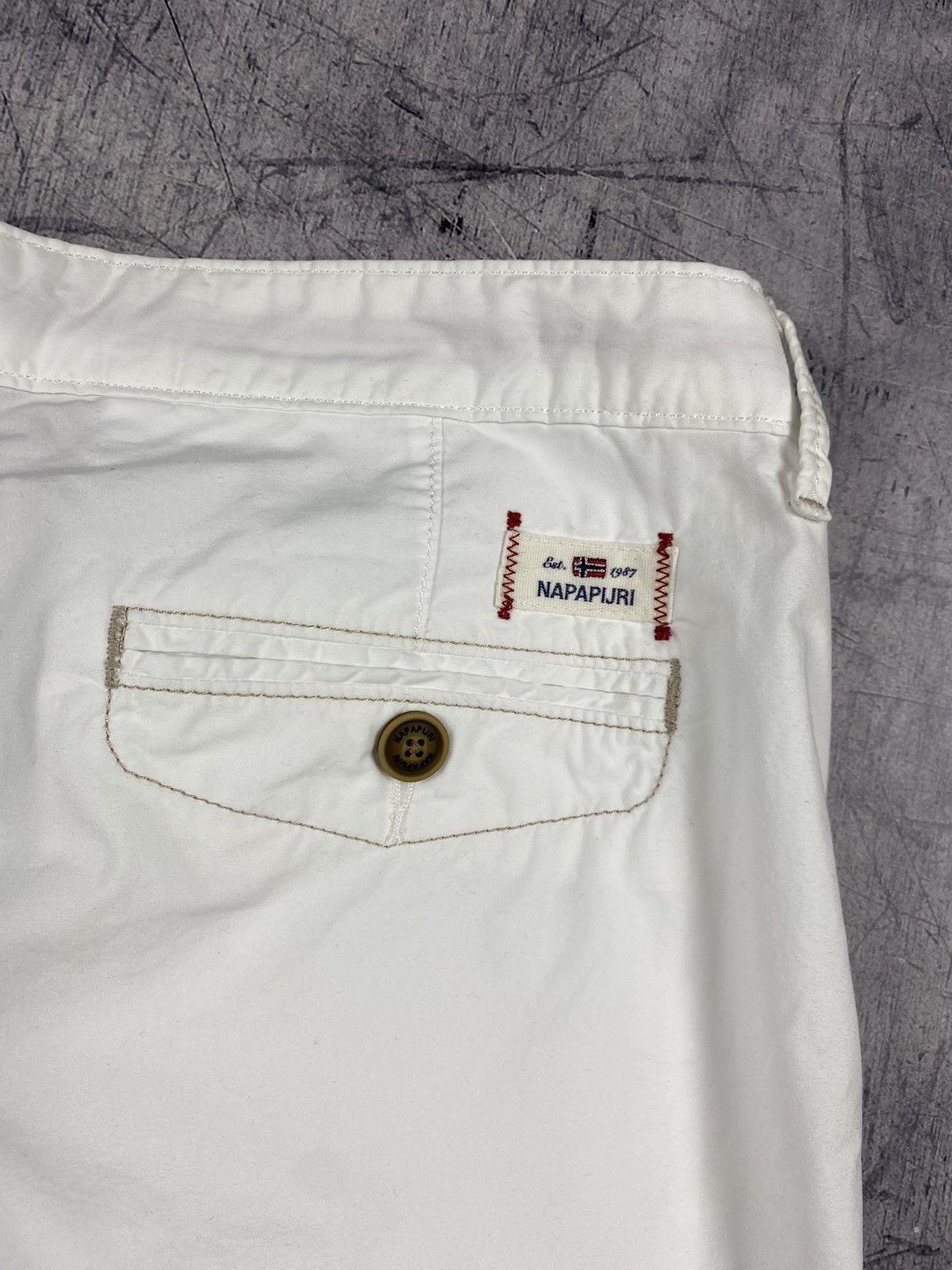 Napapijri × Vintage Vintage Napapijri Outdoor Life Shorts Size US 36 / EU 52 - 7 Thumbnail
