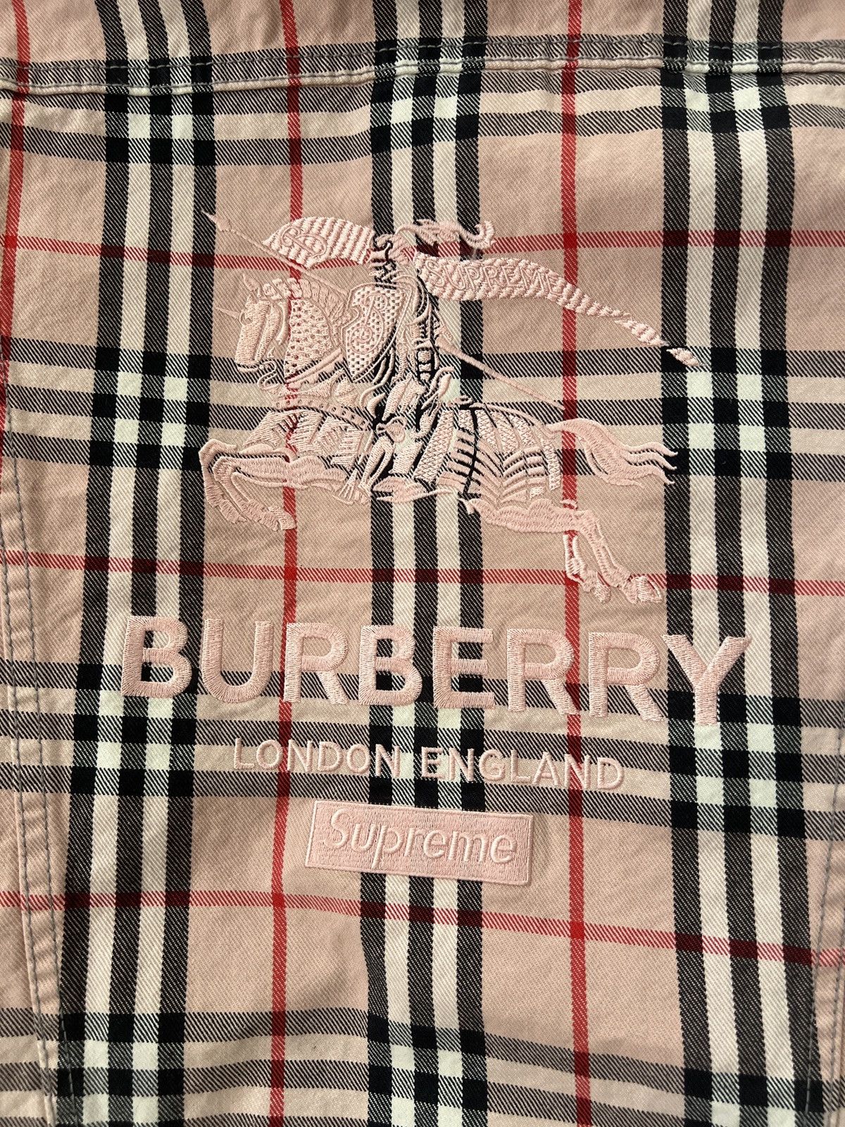 Burberry × Supreme Supermen x Burberry denim jacket pink Size US M / EU 48-50 / 2 - 6 Thumbnail