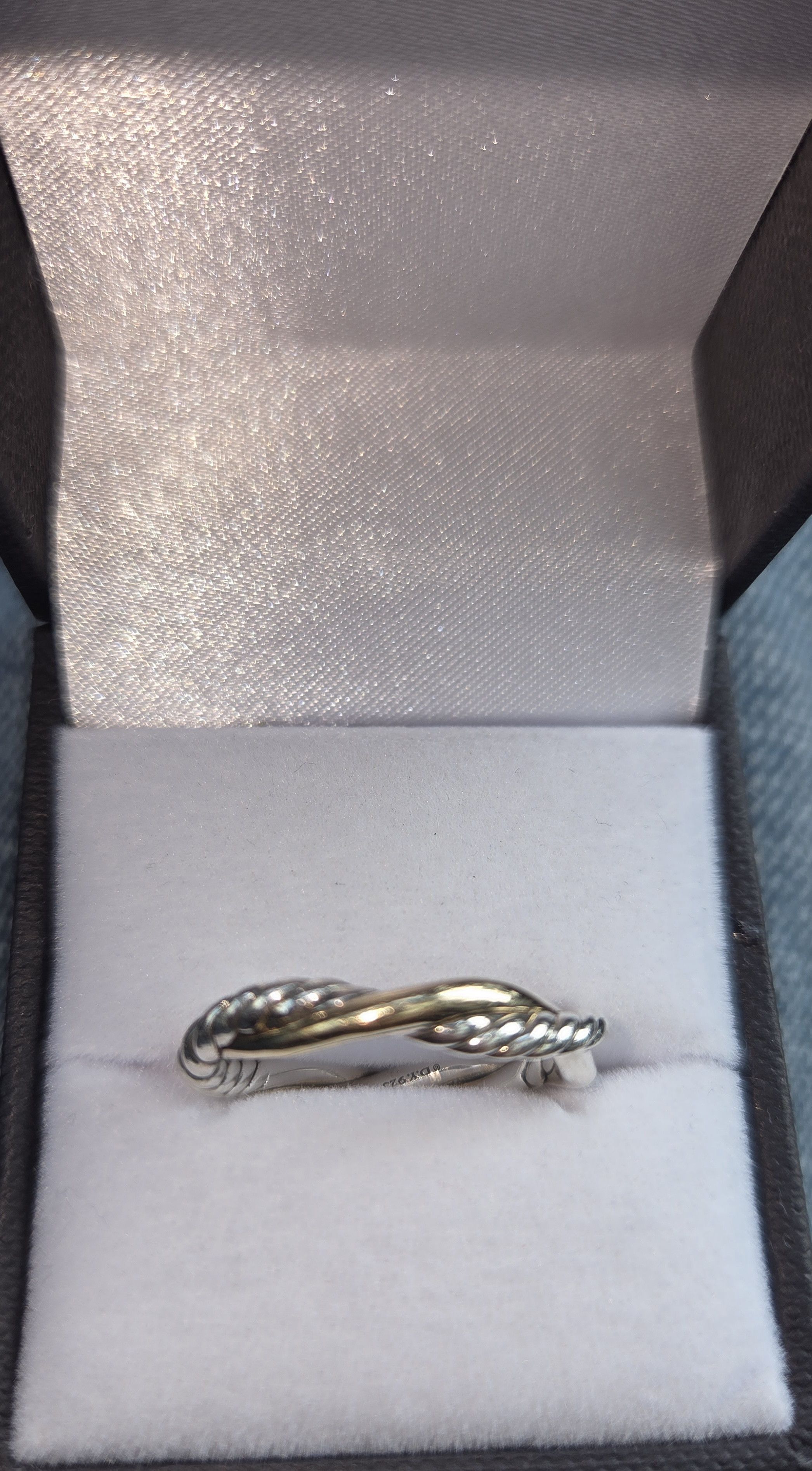 David Yurman David Yurman Petite Infinity Band Ring size 7" Size ONE SIZE - 1 Thumbnail