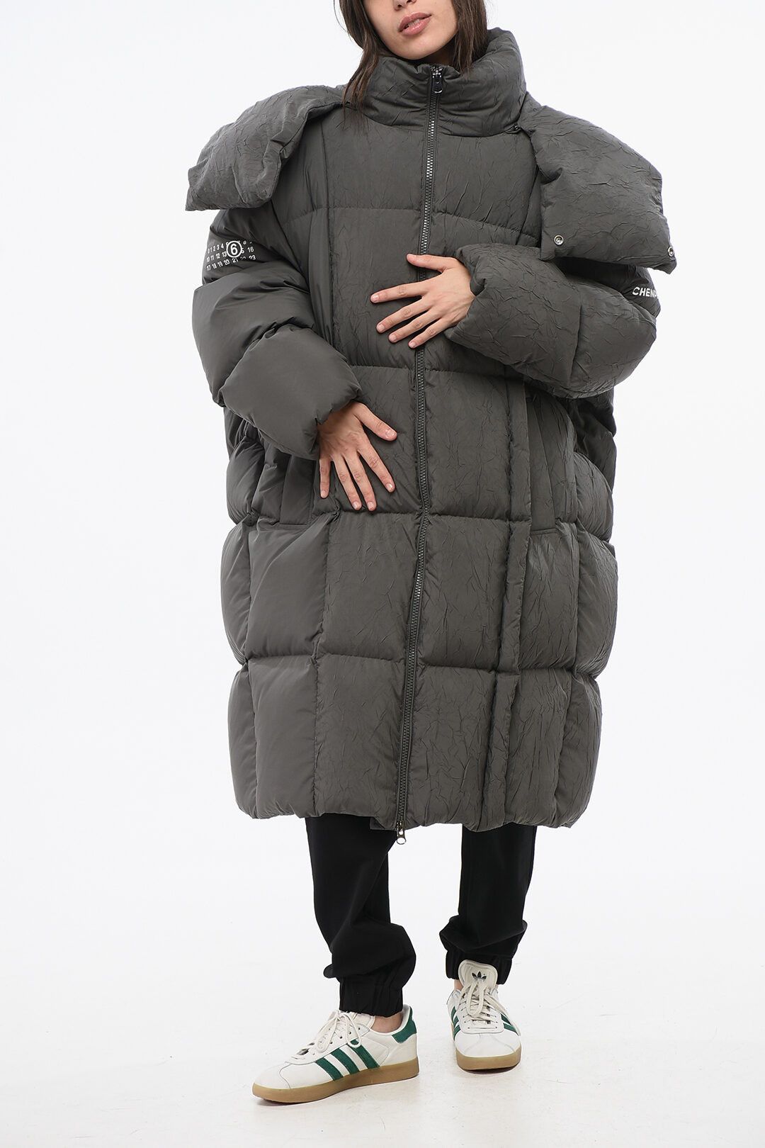 Maison Margiela og1mm0825 Quilted Maxi Down Jacket in Grey Size XS / US 0-2 / IT 36-38 - 1 Thumbnail