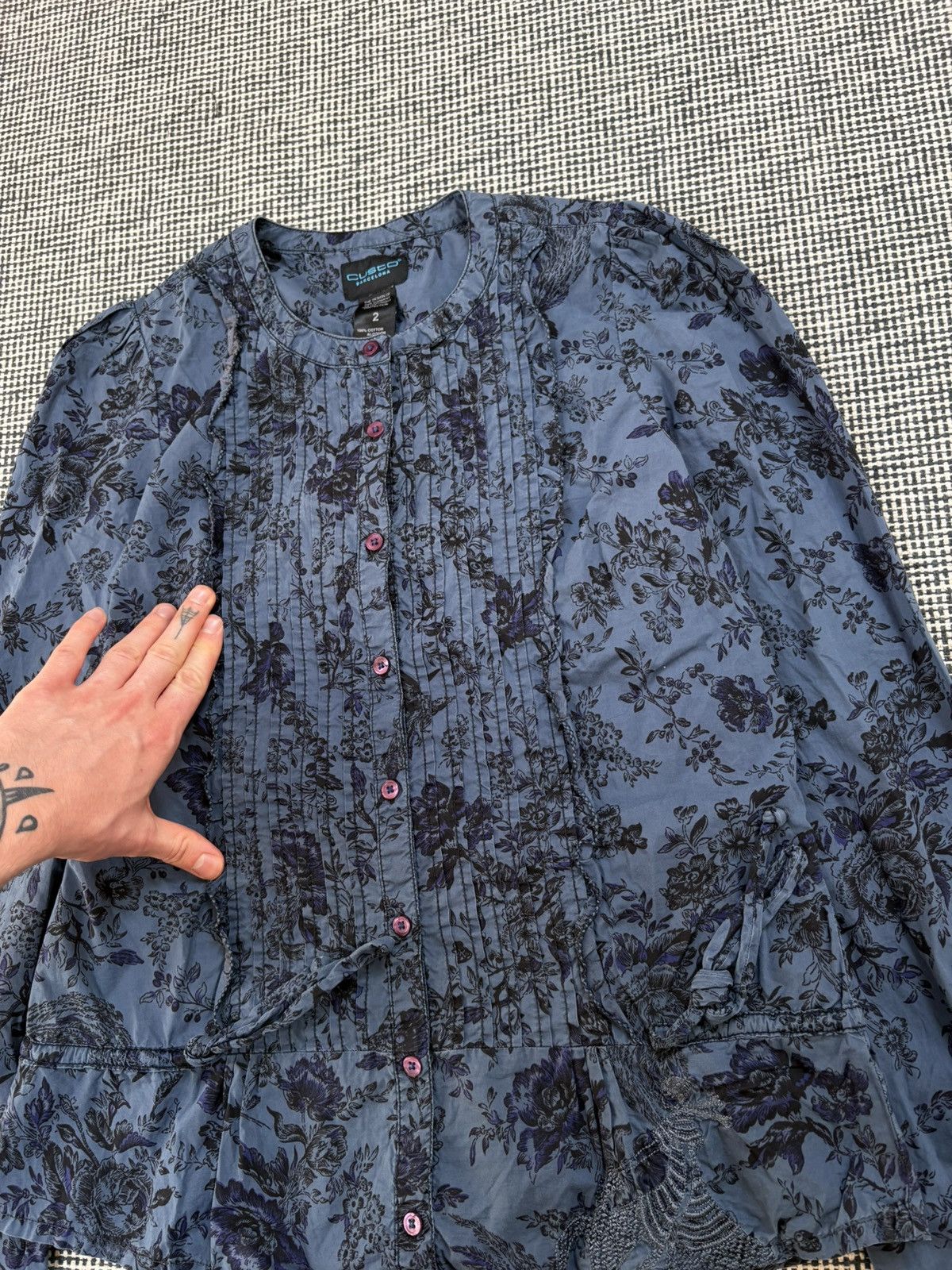 Custo Barcelona Custo barcelona buttob up pleated flowers shirt Size XS / US 0-2 / IT 36-38 - 3 Thumbnail