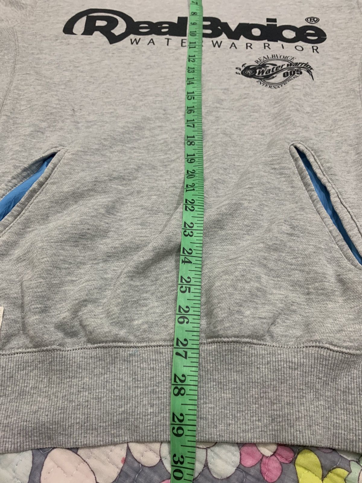Japanese Brand Vintage RealBVoice Stylish & big Logo Distressed Size US L / EU 52-54 / 3 - 14 Thumbnail