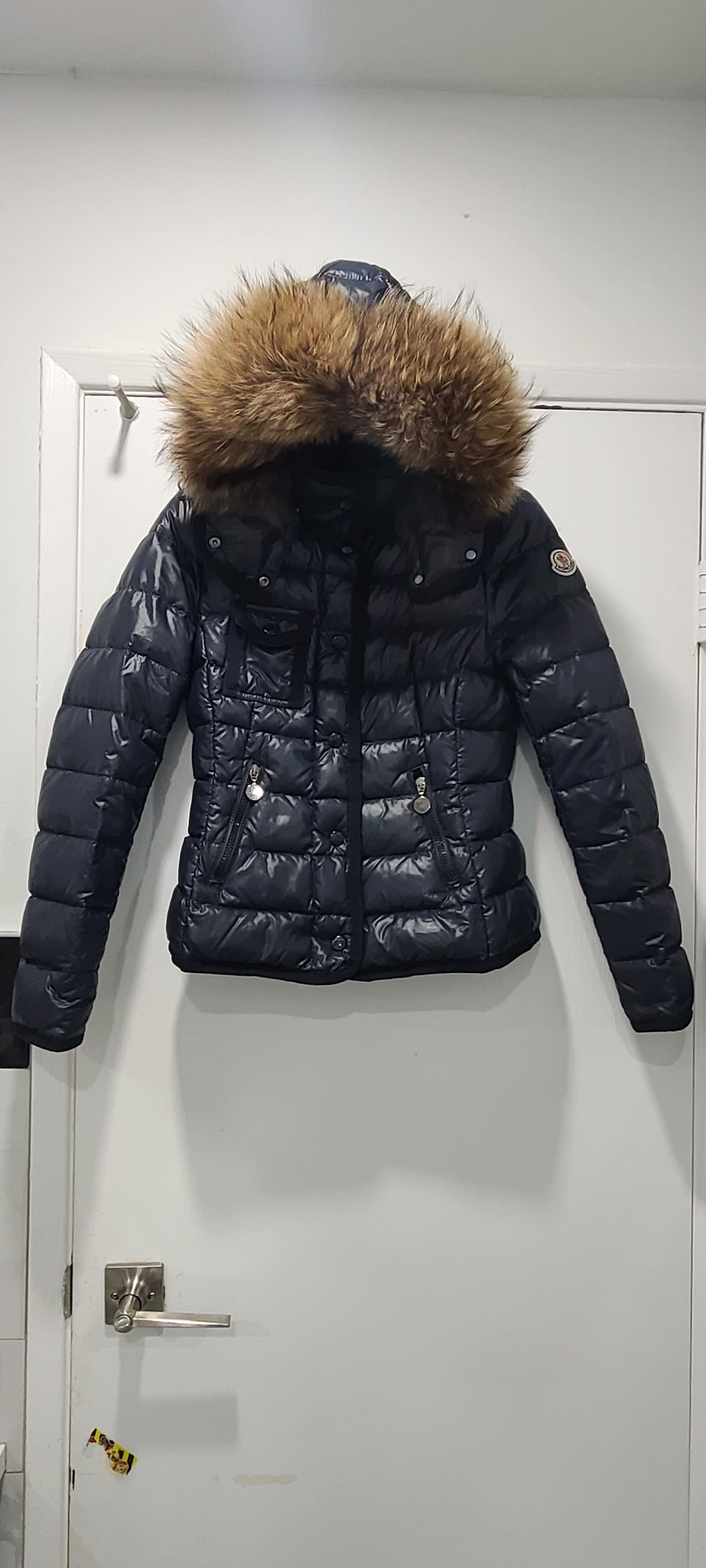 Moncler moncler armoise guibbotto down jacket sz 0 Size XS / US 0-2 / IT 36-38 - 1 Thumbnail