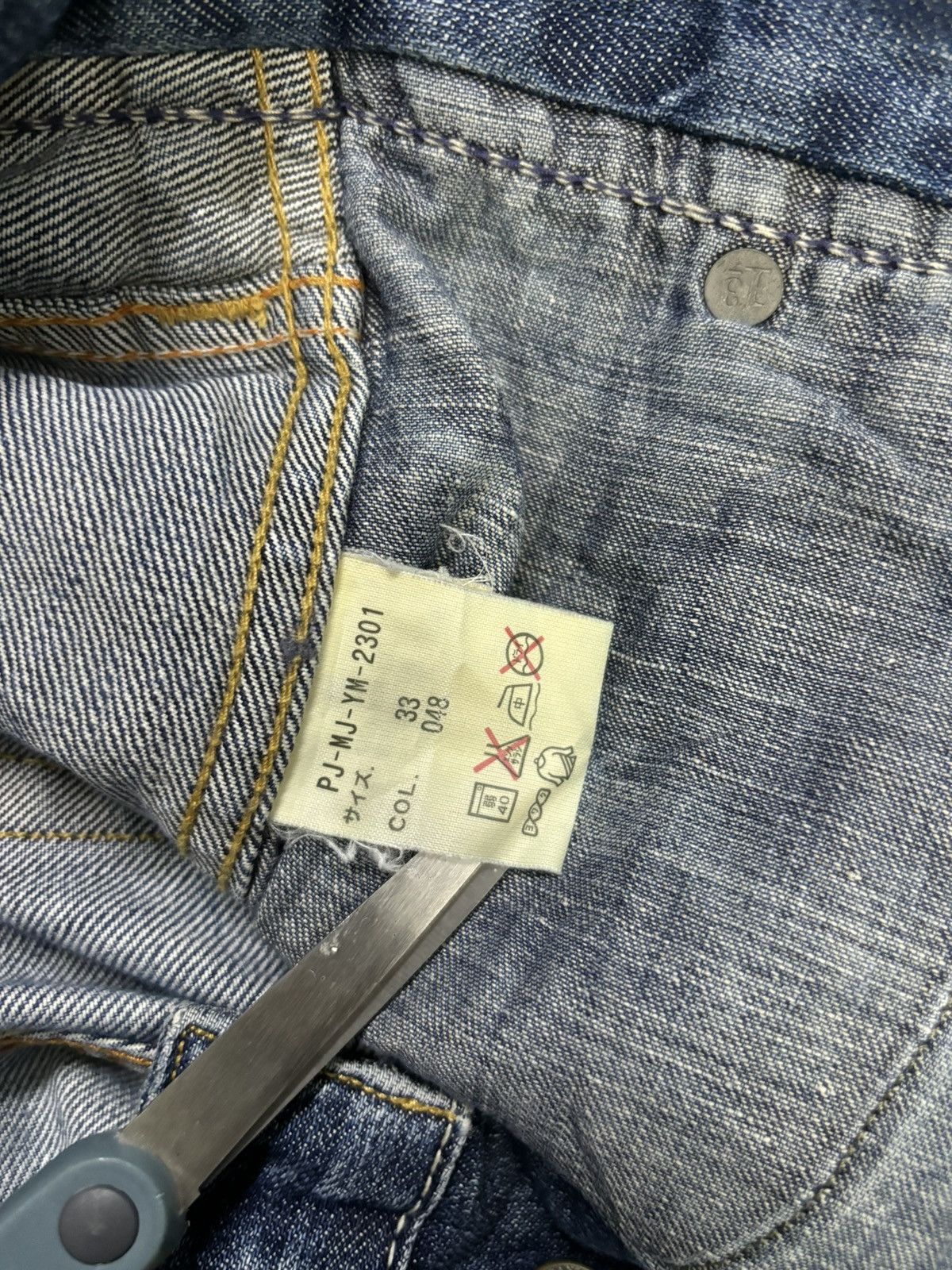 Ralph Lauren Vintage Ralph Lauren Button Fly Blue Faded Loose Fit Jeans Size US 32 / EU 48 - 24 Thumbnail