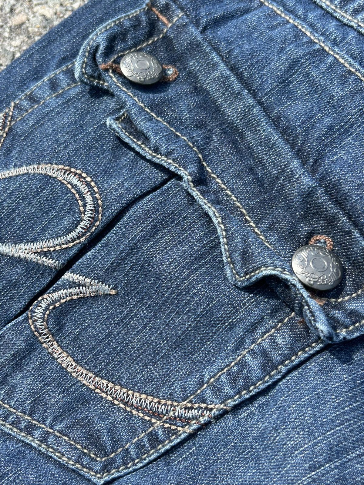 Marc Ecko Marc Eckō 70’s Bootcut Embroidered Distressed Jeans Size US 36 / EU 52 - 5 Thumbnail