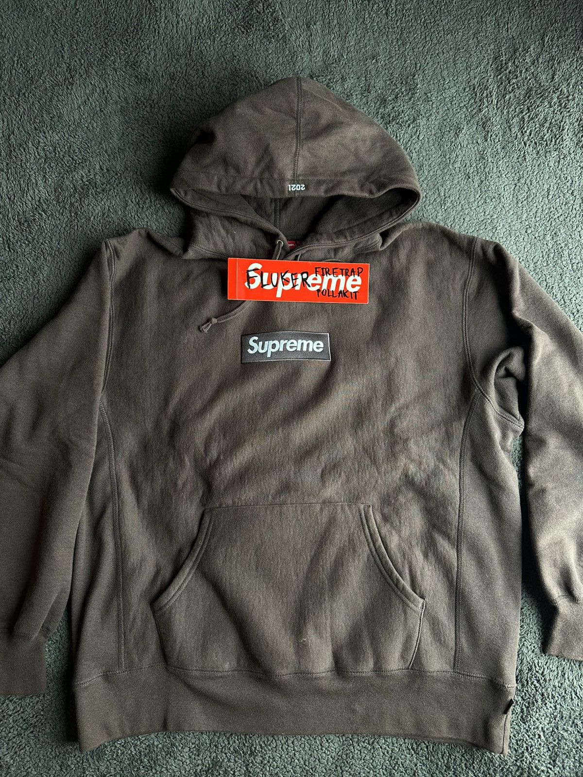 Supreme Supreme Brown Bogo 2021 Hoodie used 9/10 XL Size US XL / EU 56 / 4 - 4 Thumbnail