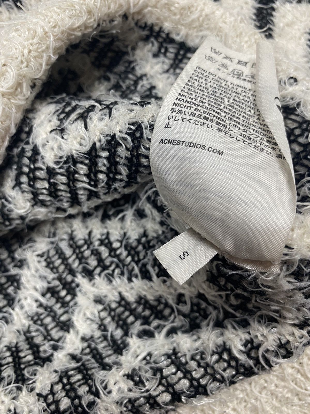 Acne Studios Acne Studios mohair rare sweater avant garde style wool a Size US S / EU 44-46 / 1 - 6 Thumbnail