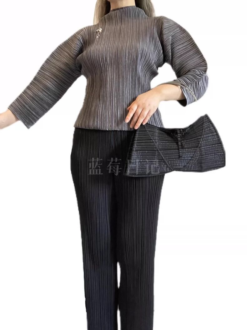 Issey Miyake Issey Miyake Silver-gray main line and long-sleeved top Size M / US 6-8 / IT 42-44 - 3 Thumbnail