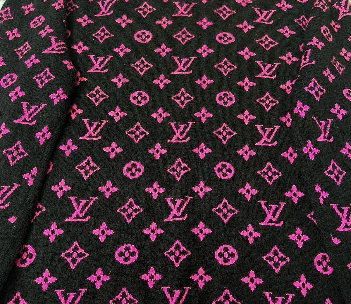 Louis Vuitton Louis Vuitton XL Cashmere Pink Black Monogram knit Sweater Size US XL / EU 56 / 4 - 3 Thumbnail