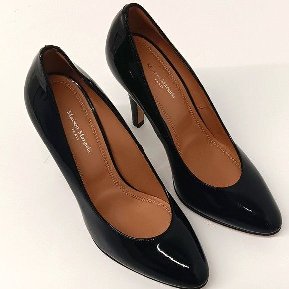 Maison Margiela Maison Margiela Black Patent Leather Court Pumps -EU37/US7 Size US 7 / IT 37 - 2 Thumbnail