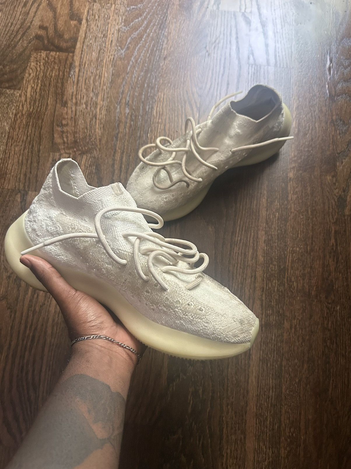 yeezy 380 calcite glow